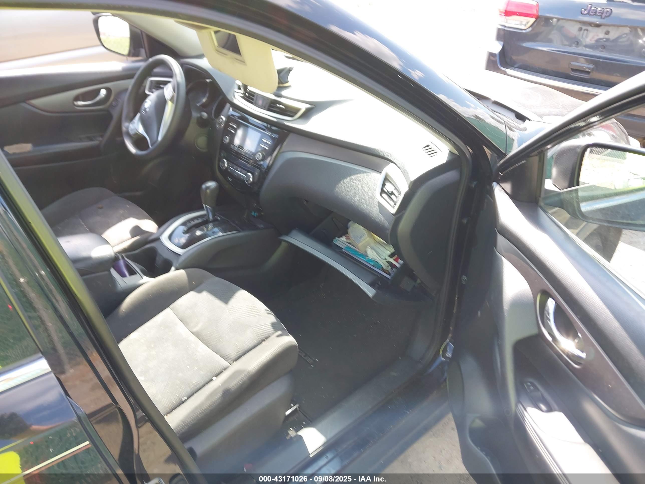NISSAN ROGUE image 5