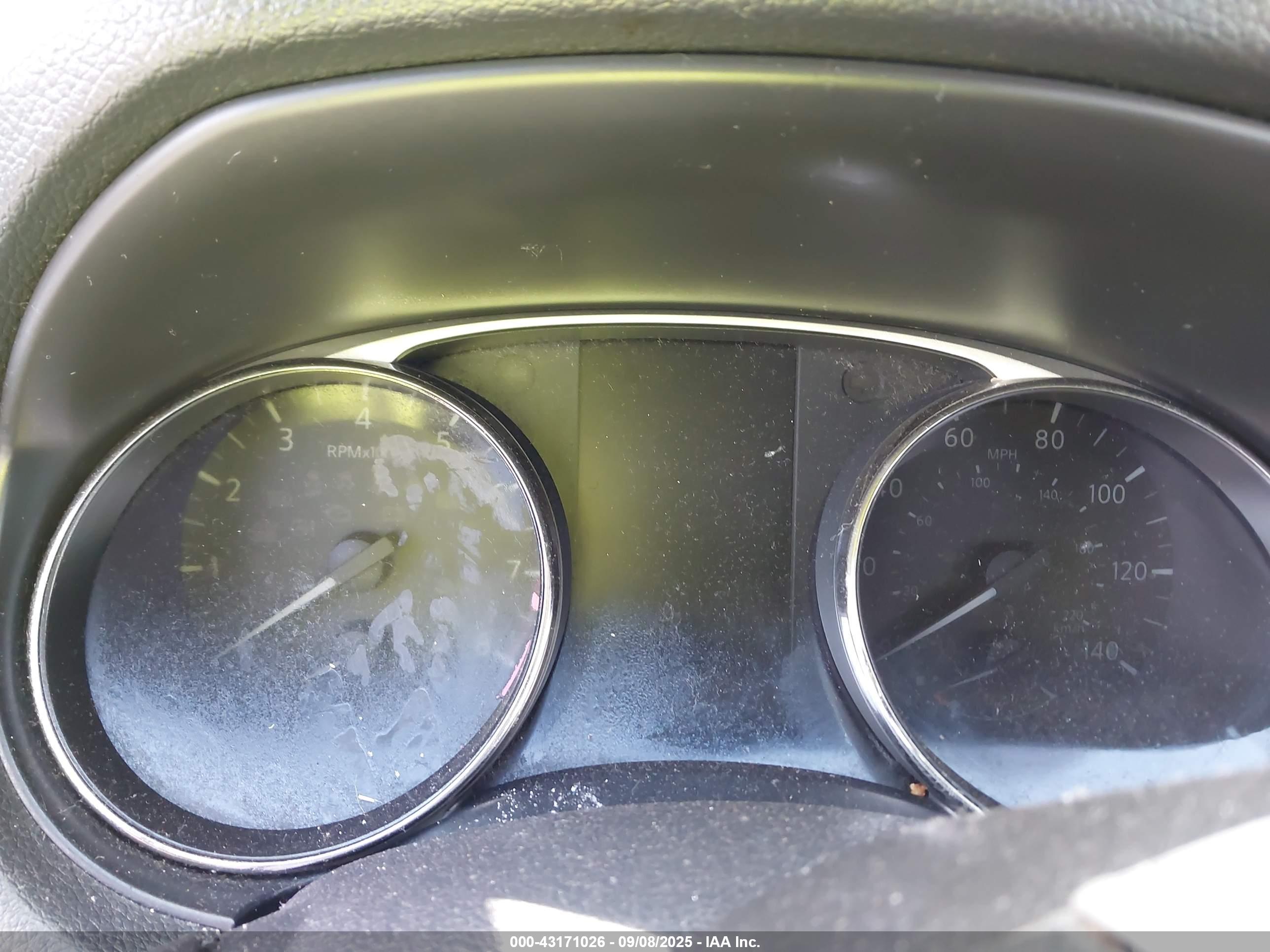 NISSAN ROGUE image 7