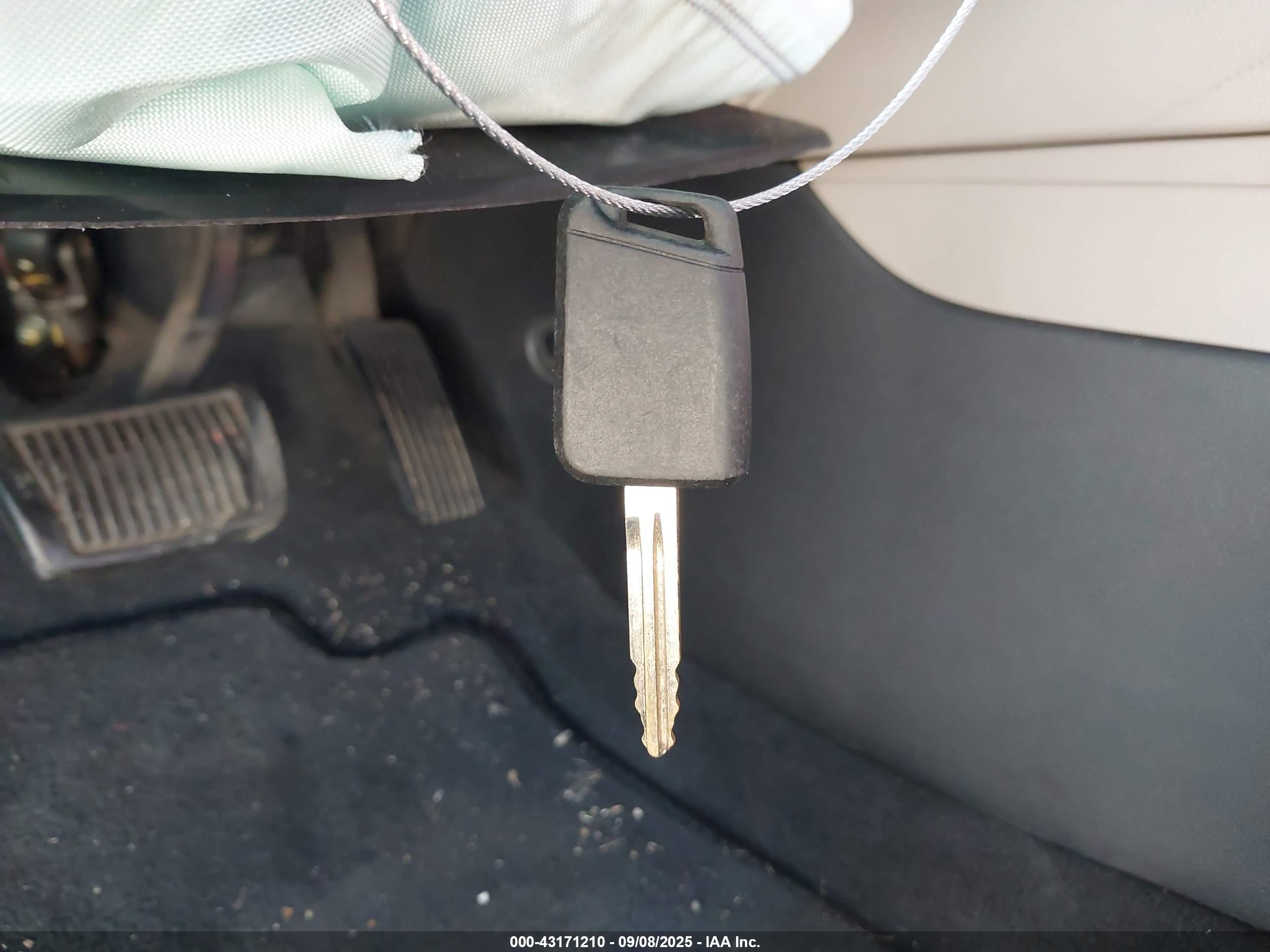 HYUNDAI ELANTRA image 11
