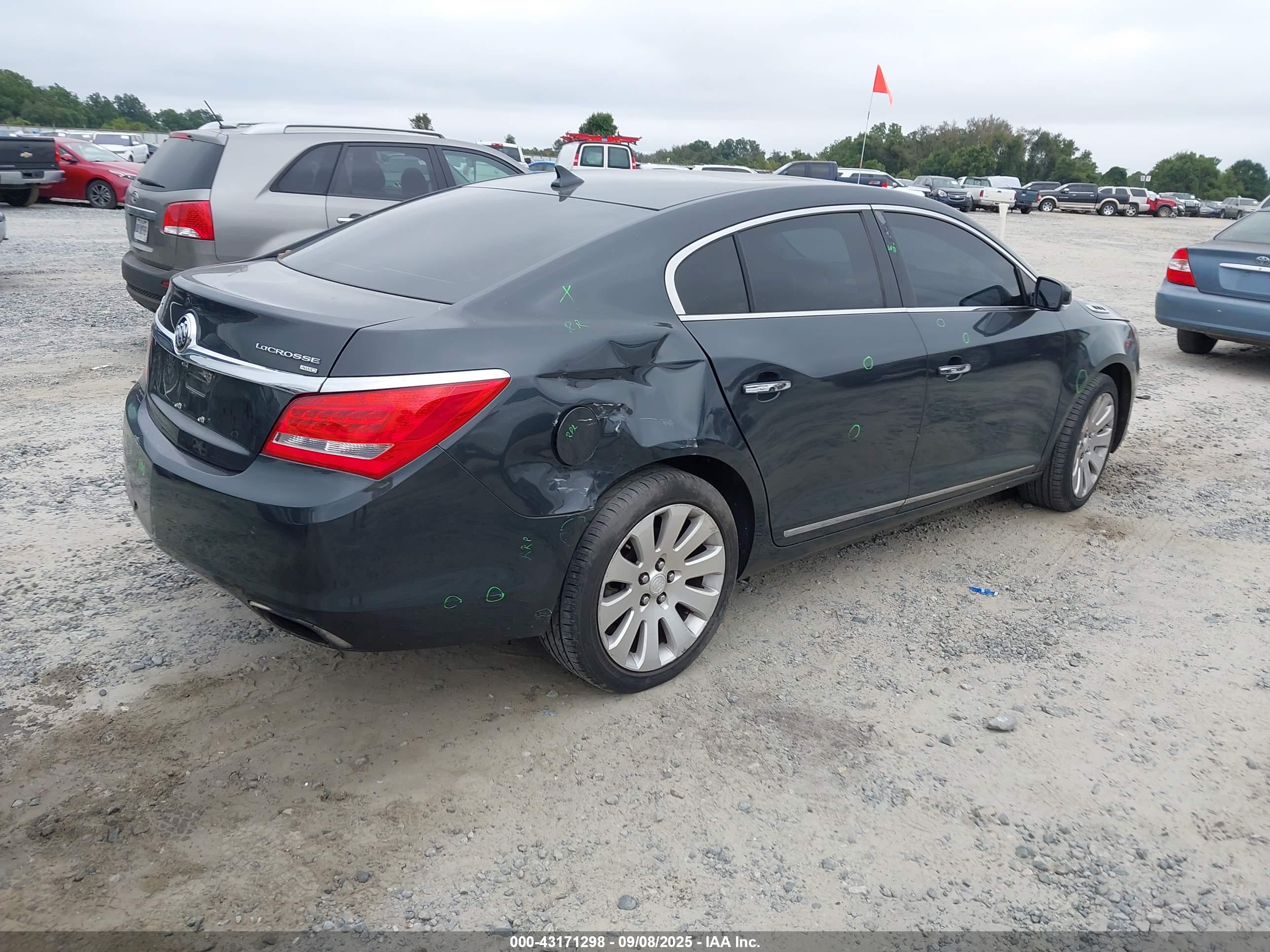 BUICK LACROSSE image 4