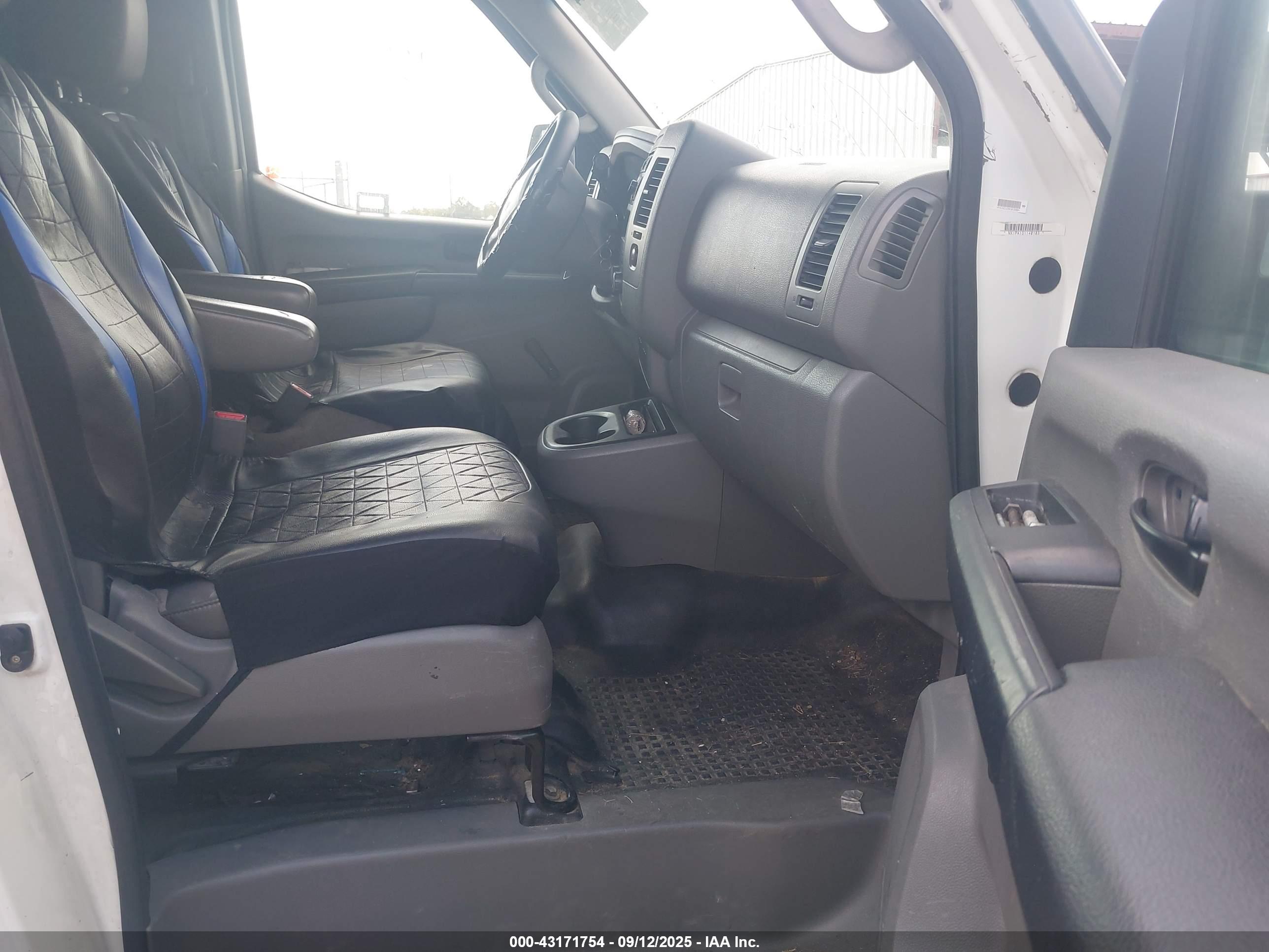 NISSAN NV image 5