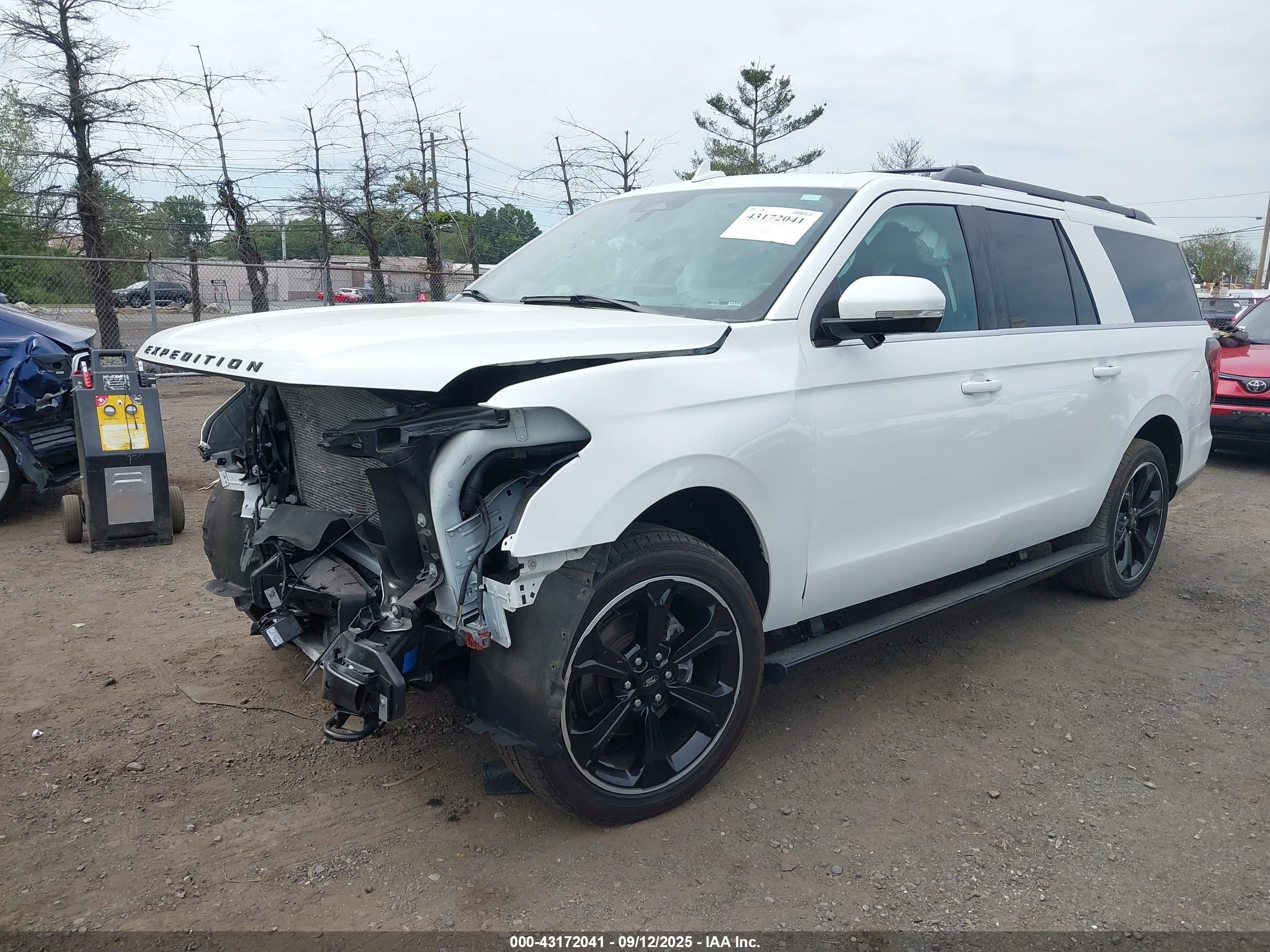 FORD EXPEDITION image 2
