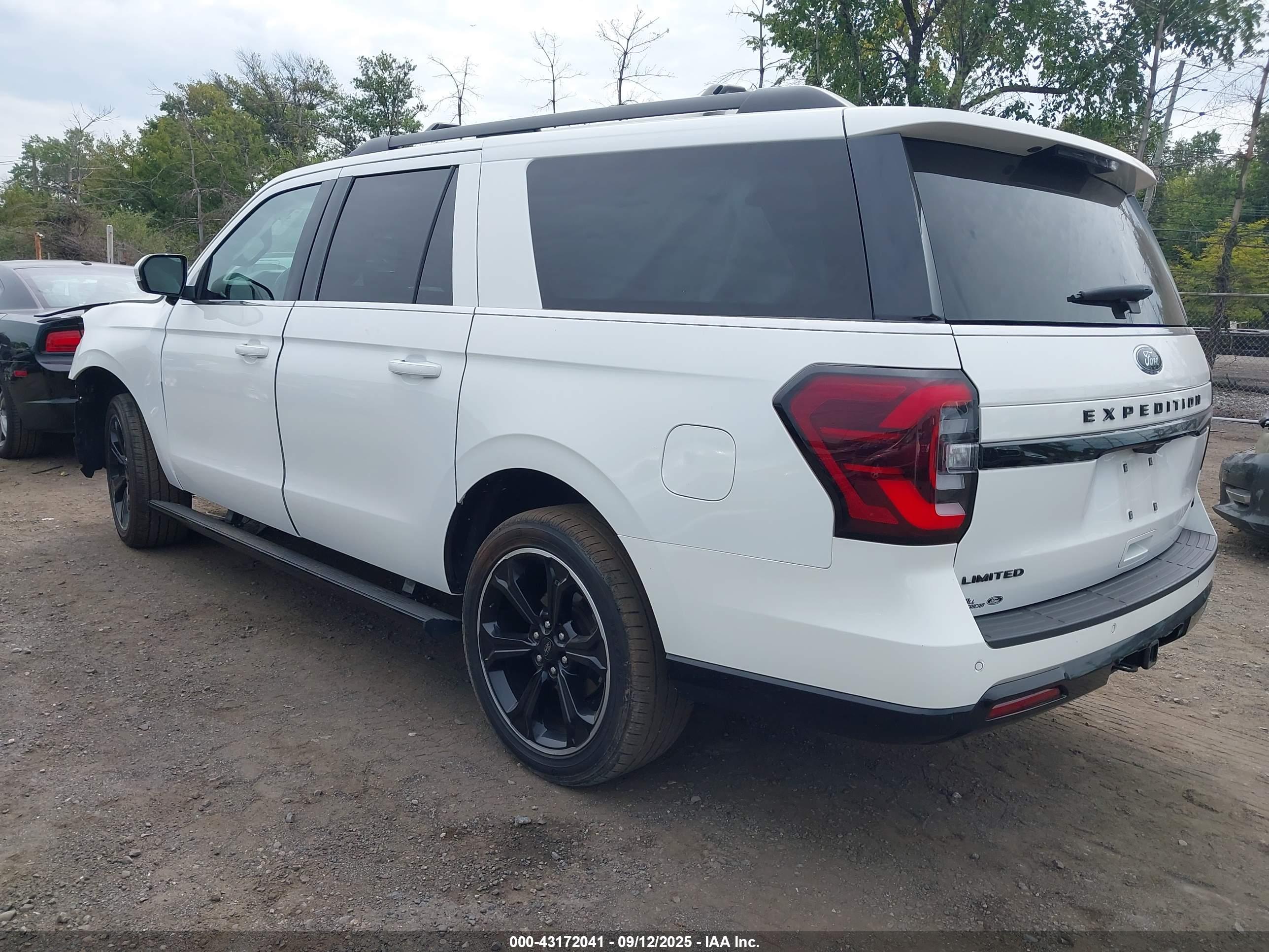 FORD EXPEDITION image 3