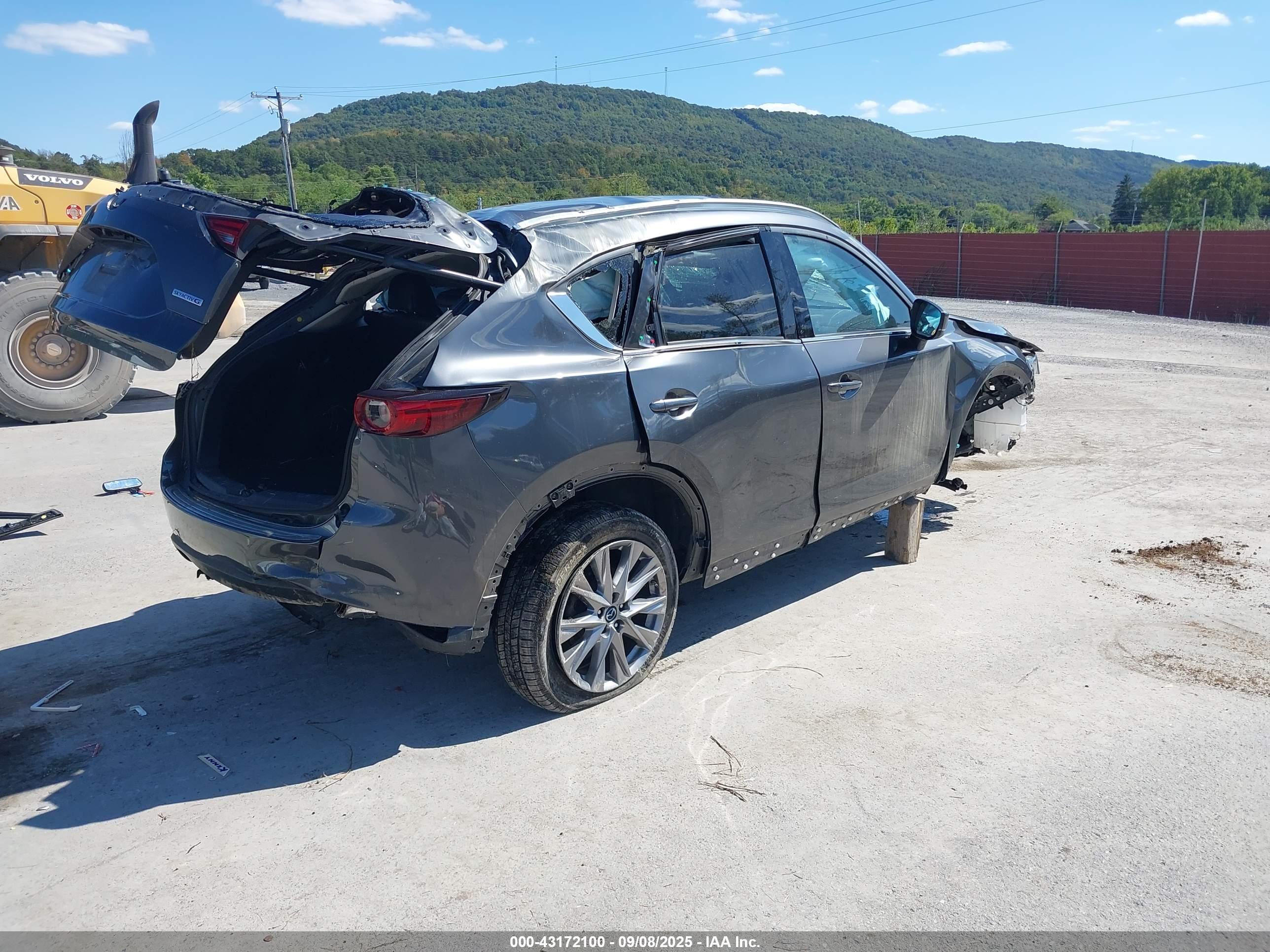 MAZDA CX-5 image 4