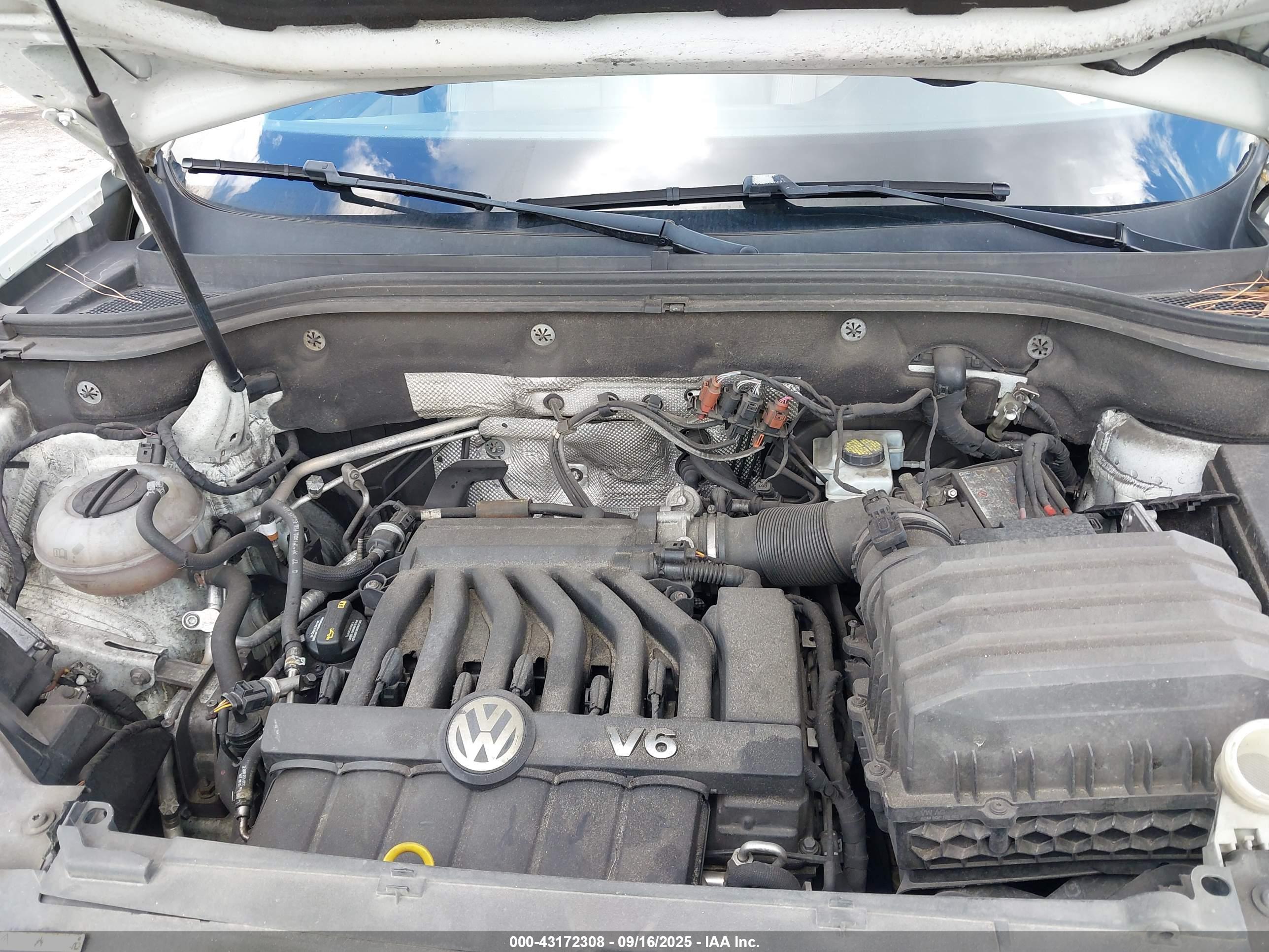 VOLKSWAGEN ATLAS image 10