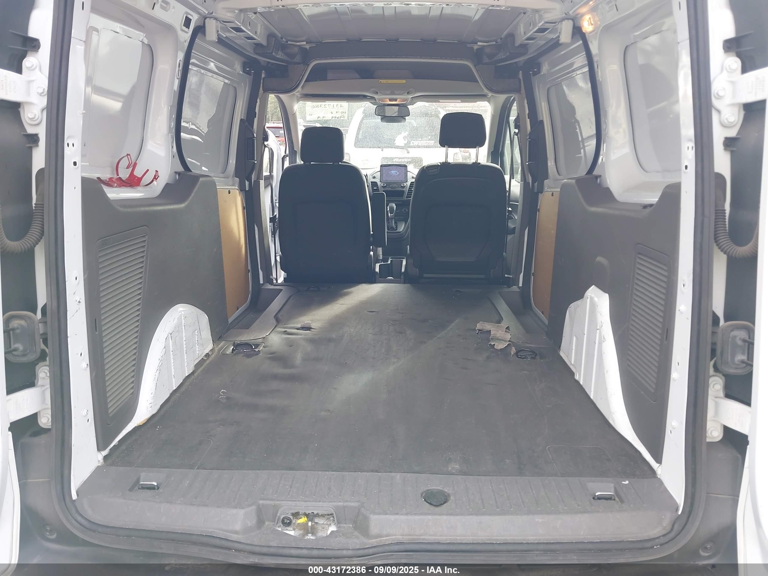 FORD TRANSIT image 8