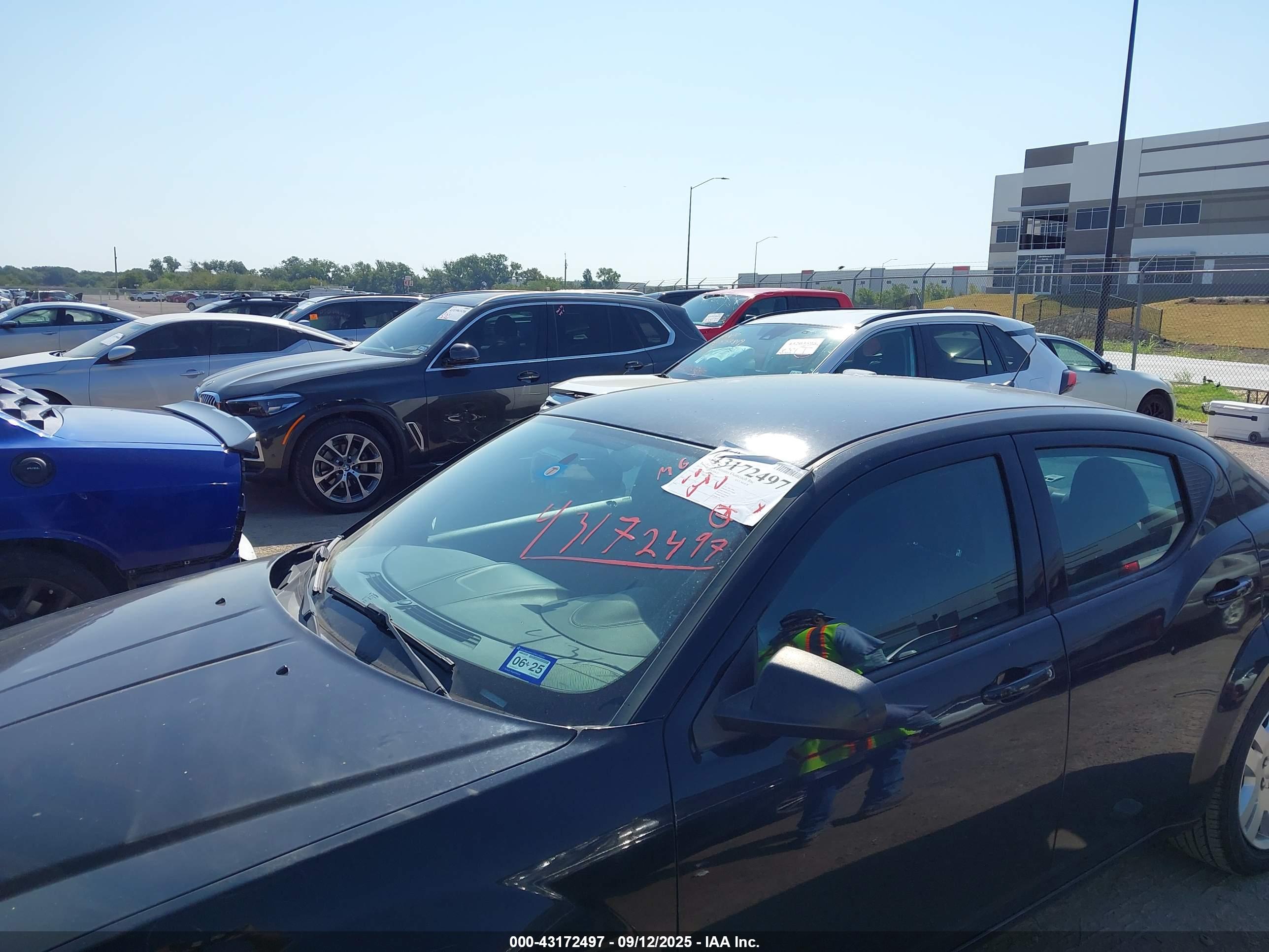 DODGE AVENGER image 6