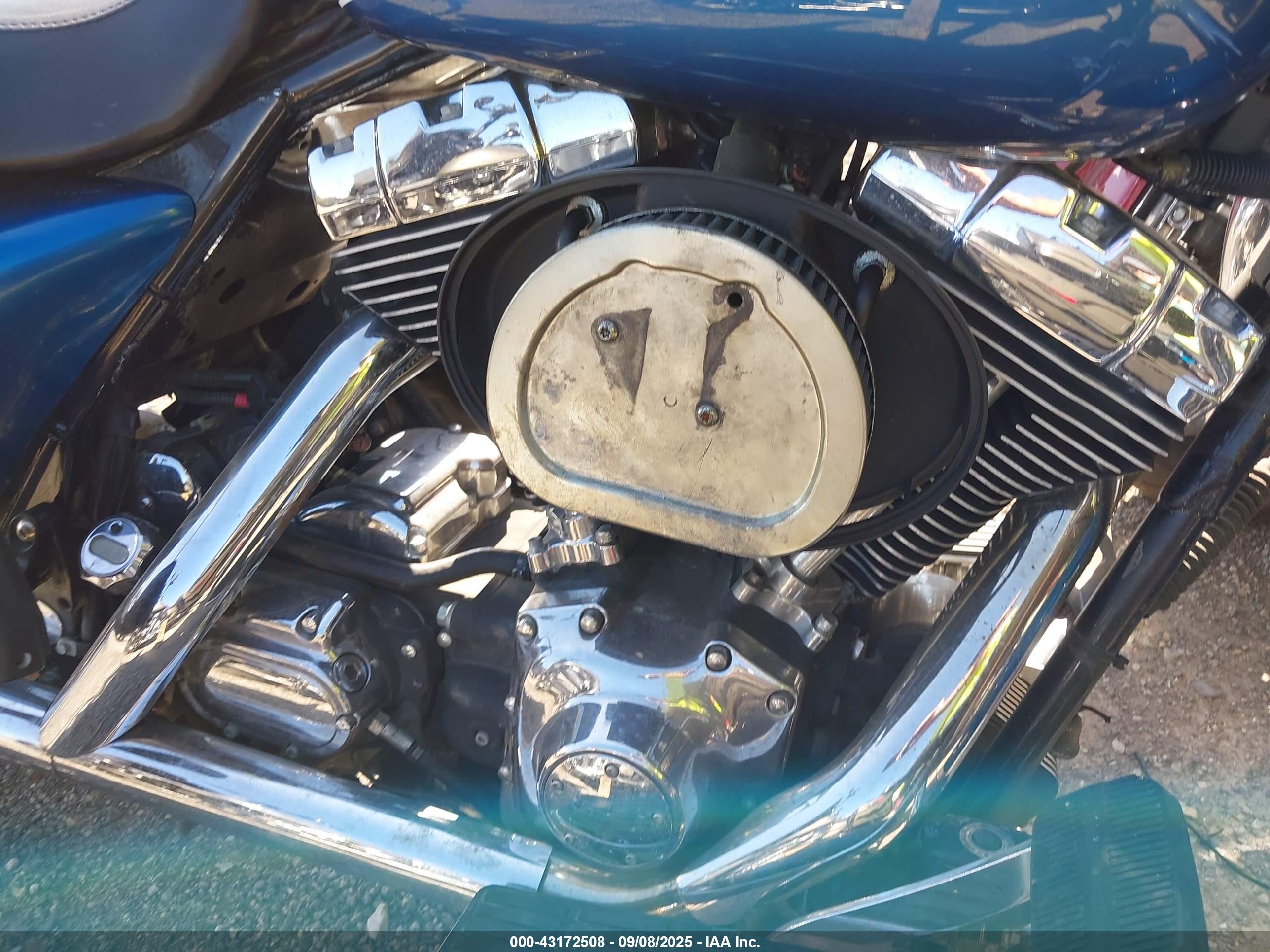 HARLEY-DAVIDSON FLHRCI image 8
