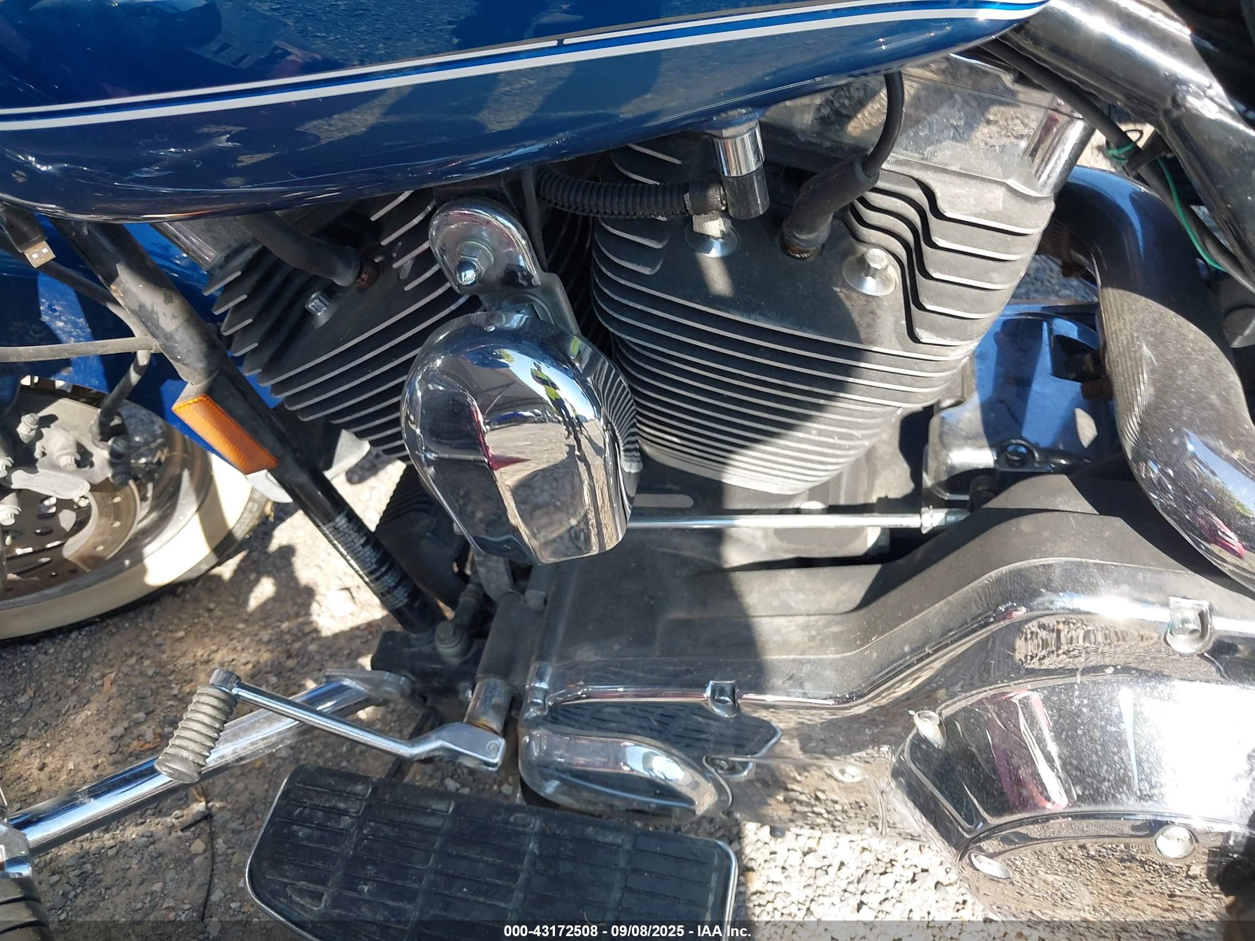 HARLEY-DAVIDSON FLHRCI image 9