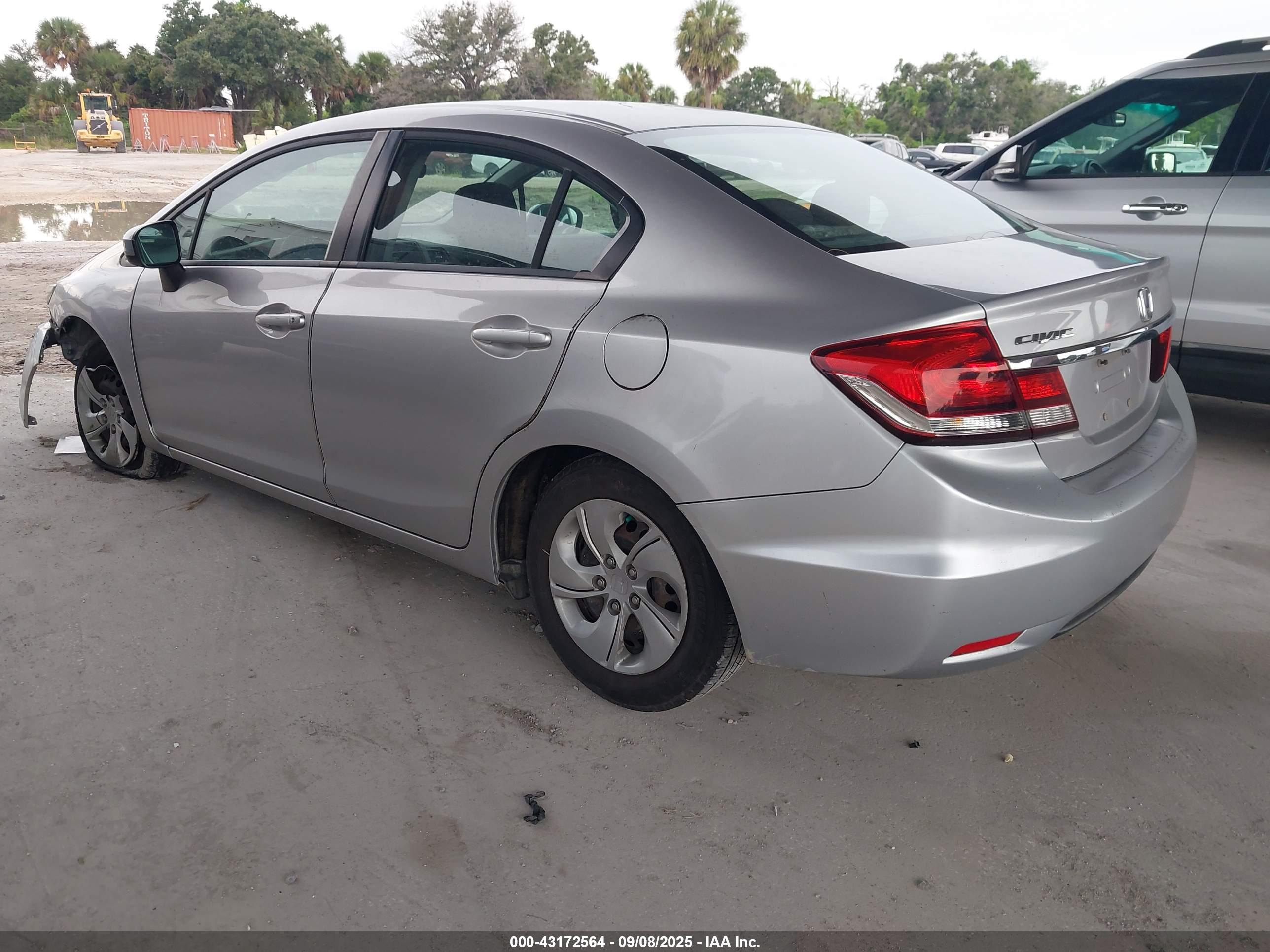 HONDA CIVIC image 3