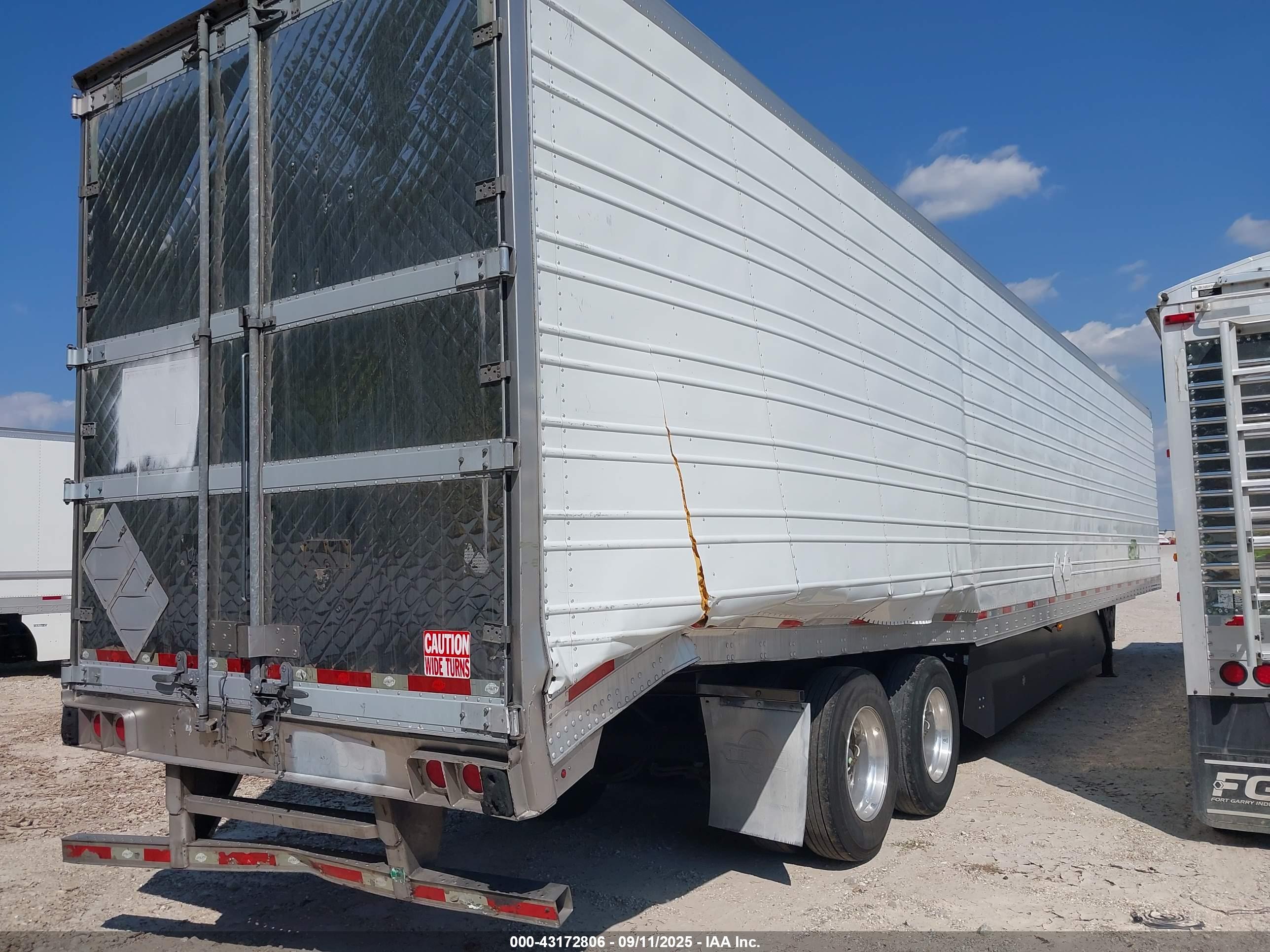 UTILITY TRAILER image 4