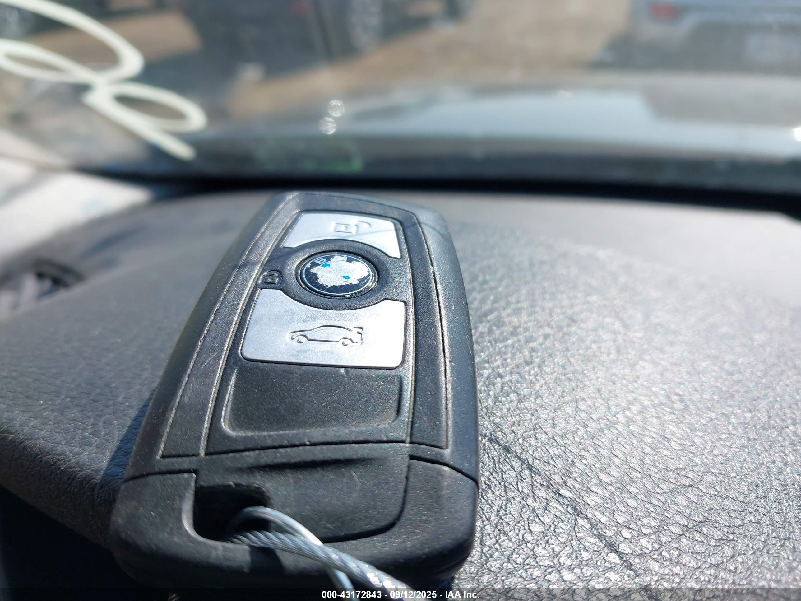 BMW 328I image 11