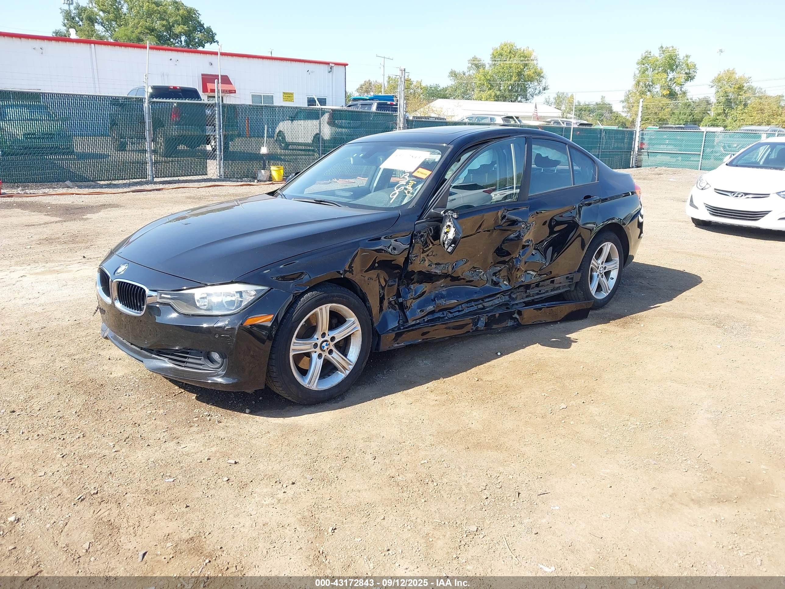 BMW 328I image 2