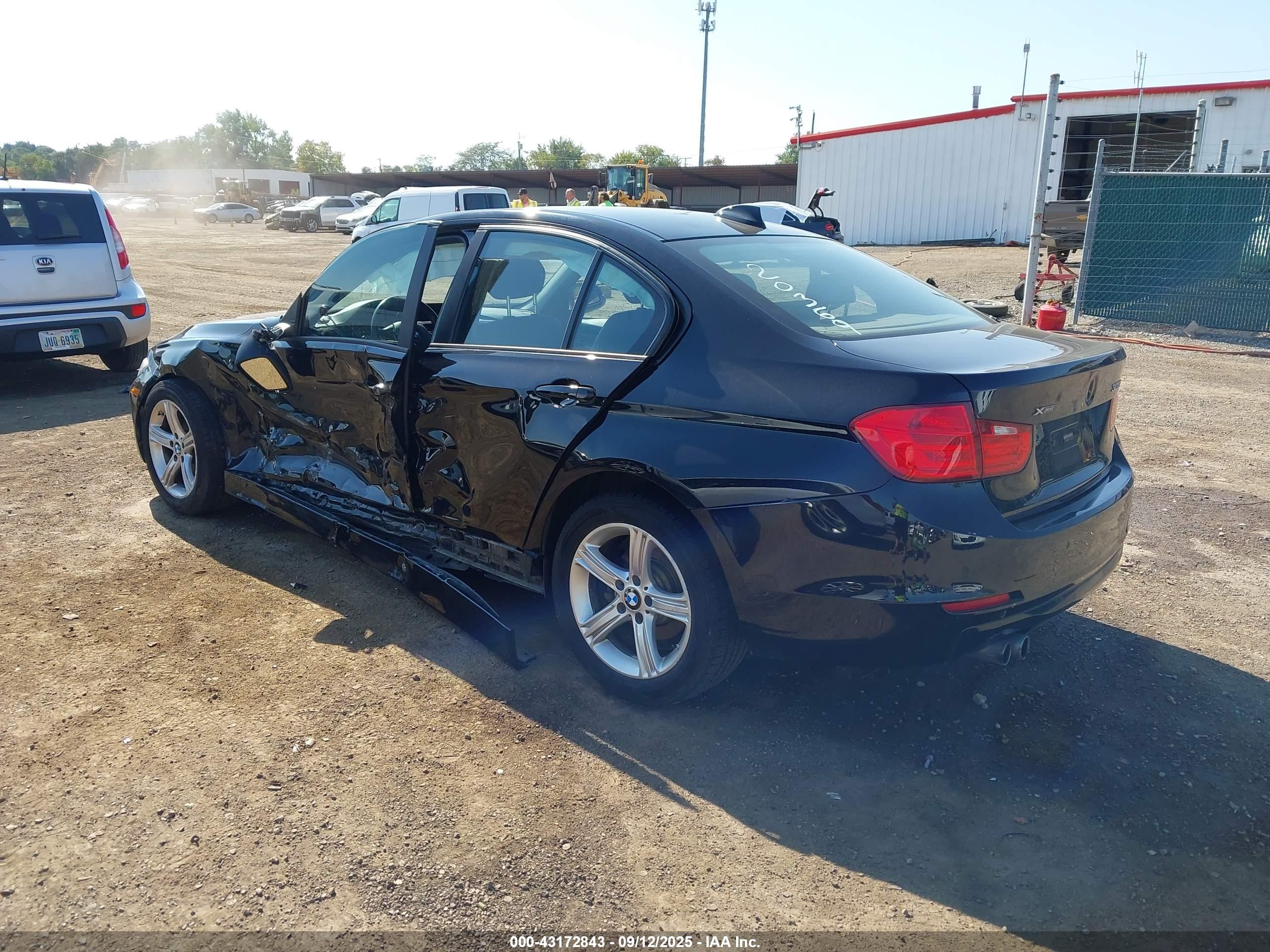 BMW 328I image 3