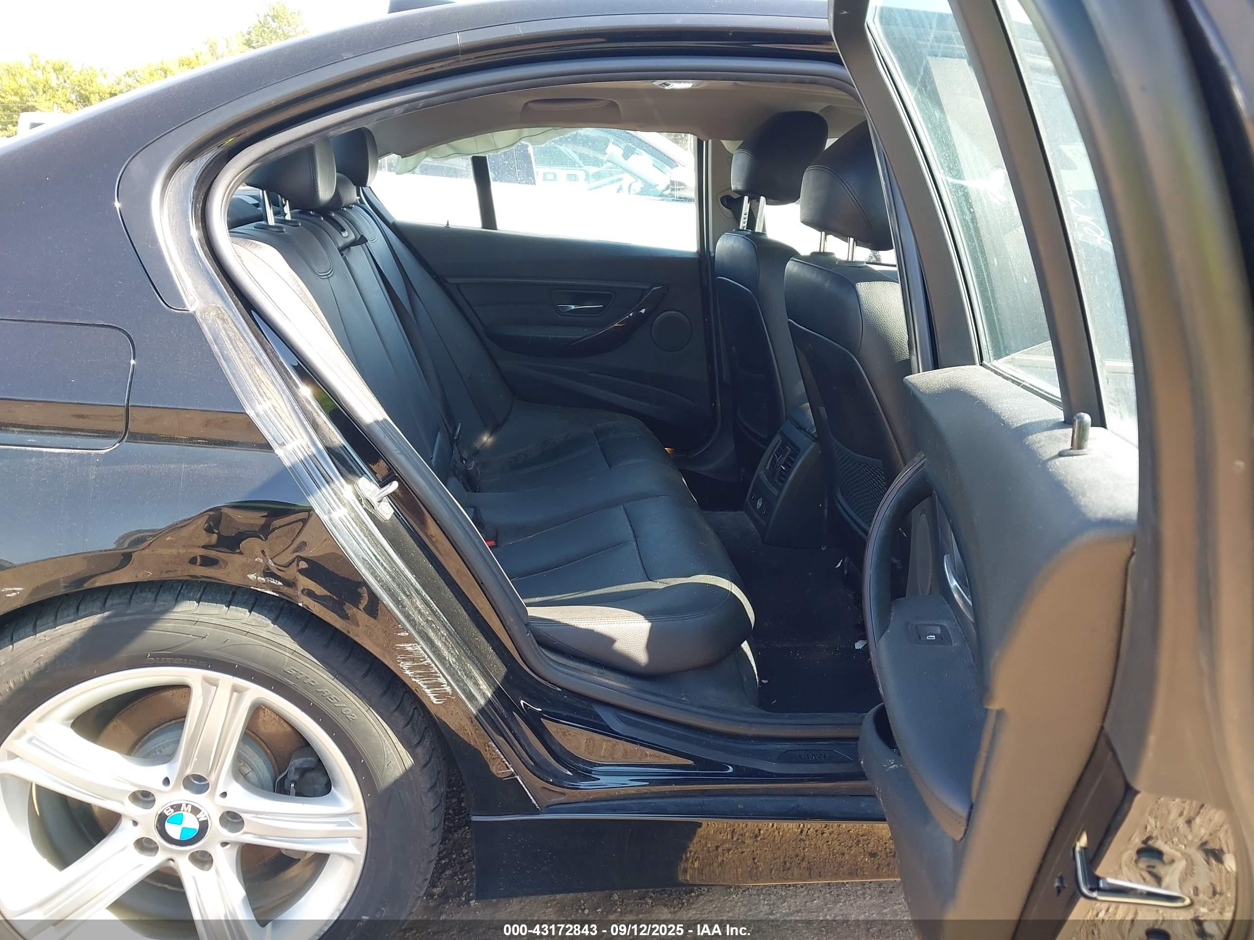 BMW 328I image 8