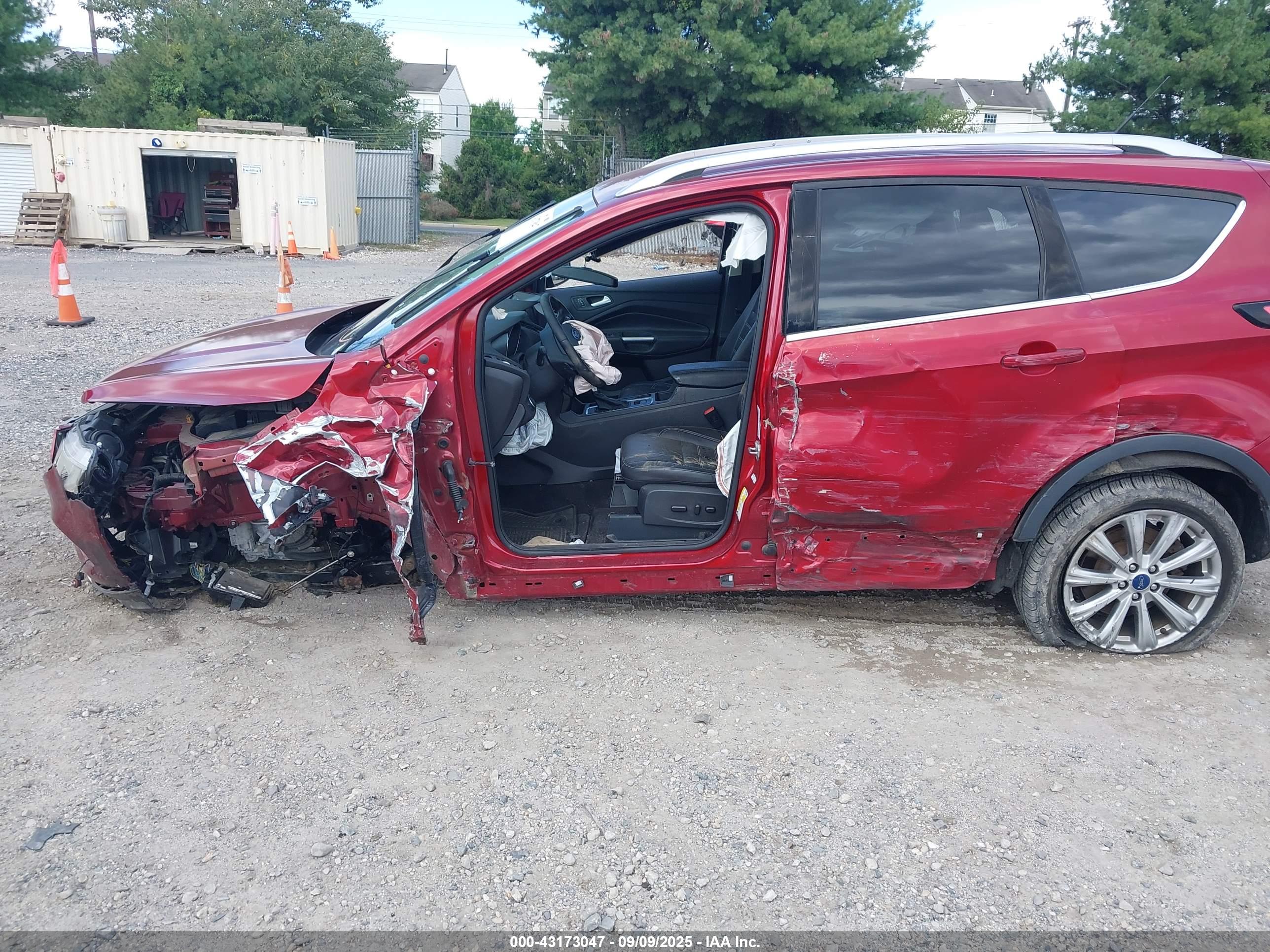FORD ESCAPE image 6