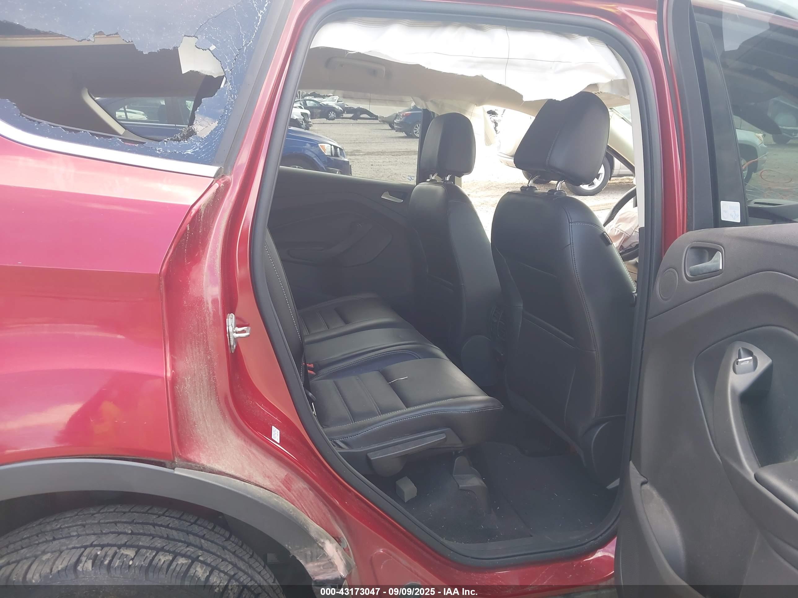FORD ESCAPE image 8