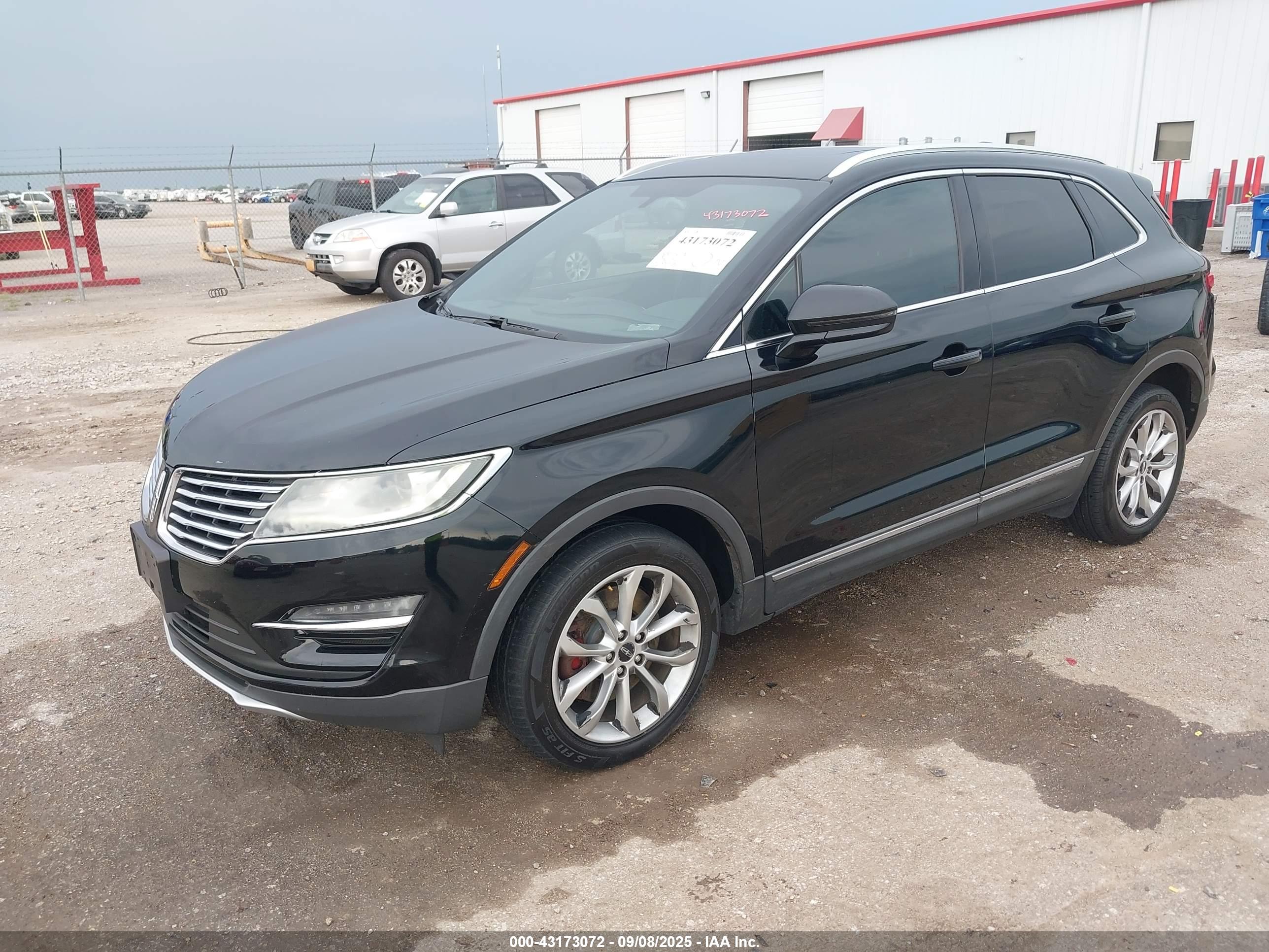LINCOLN MKC image 2
