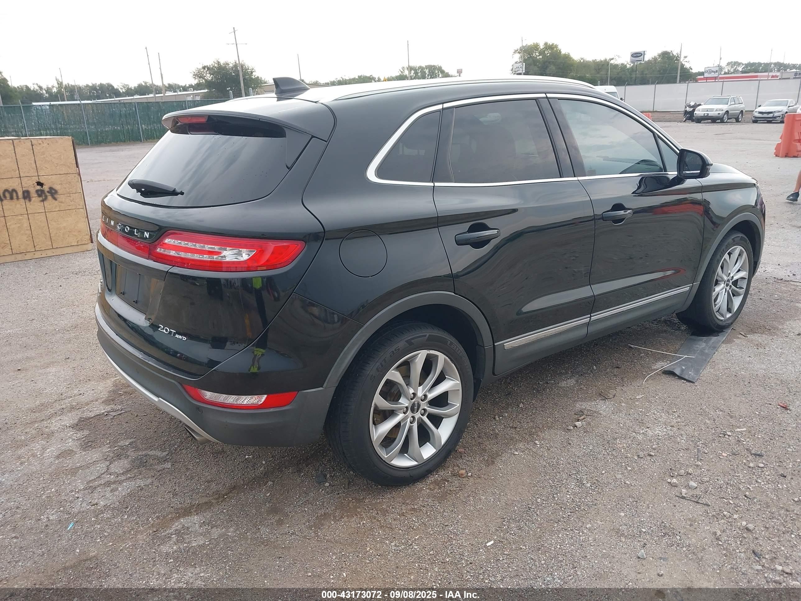 LINCOLN MKC image 4
