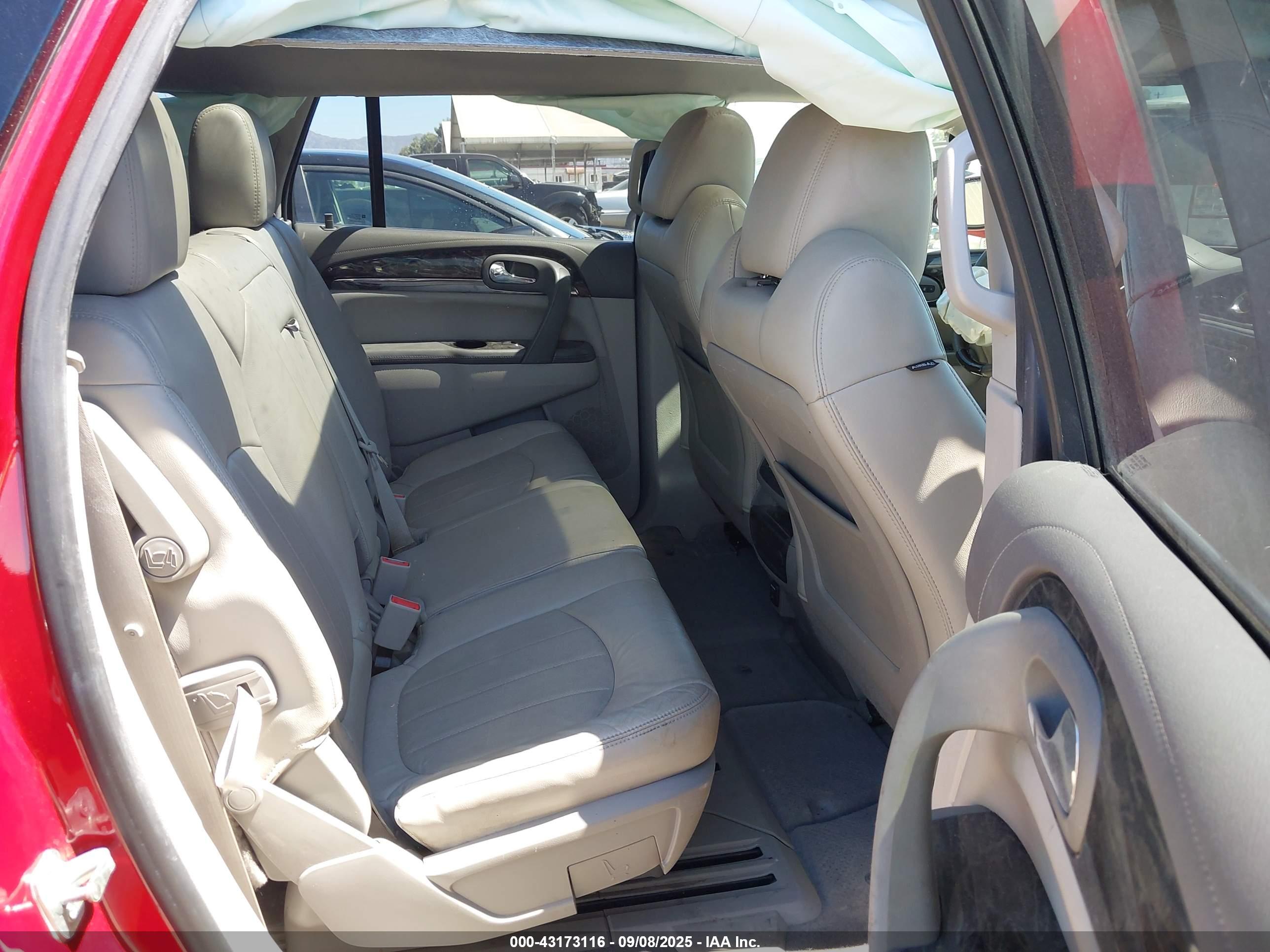 BUICK ENCLAVE image 8