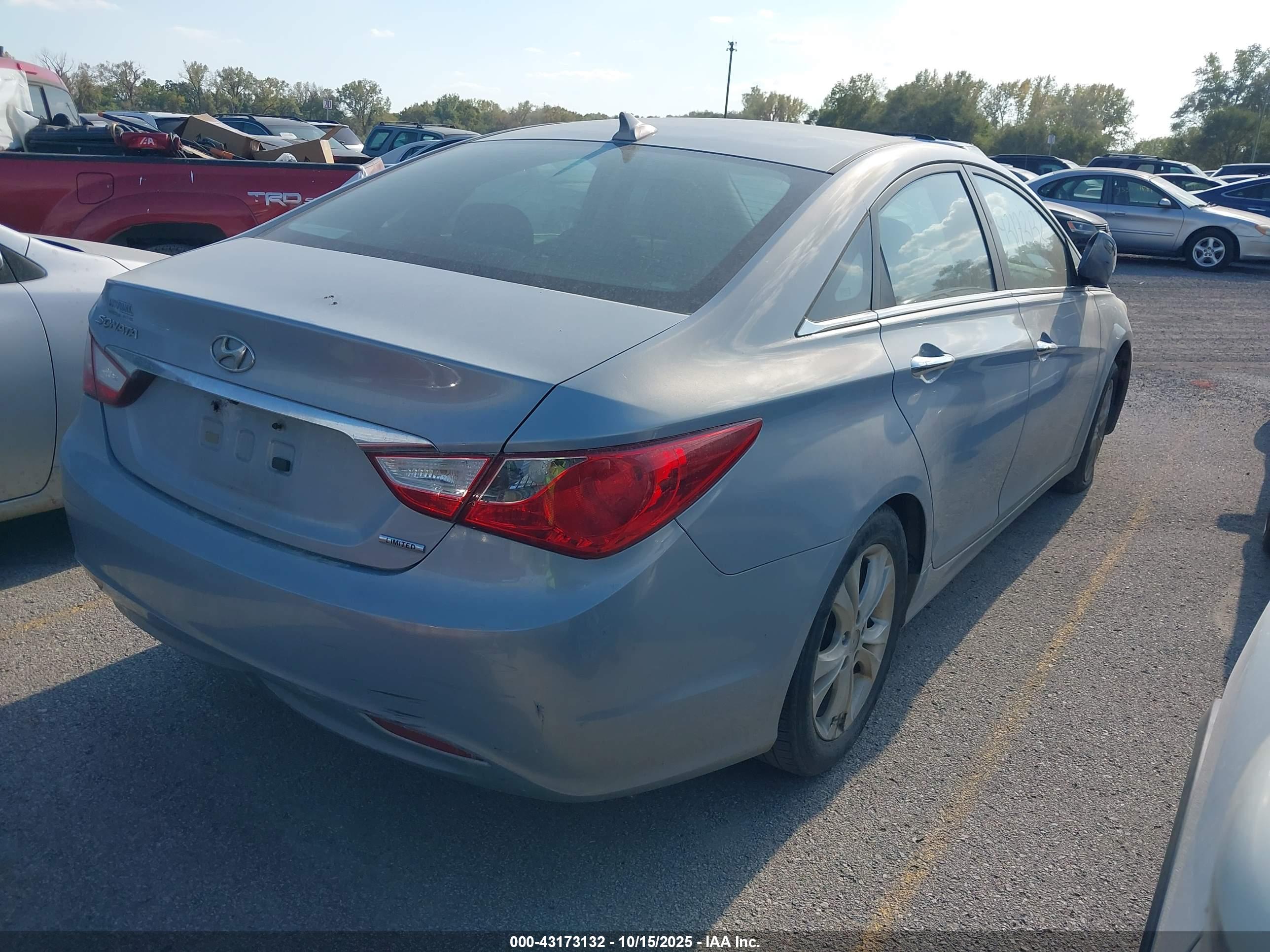 HYUNDAI SONATA image 4