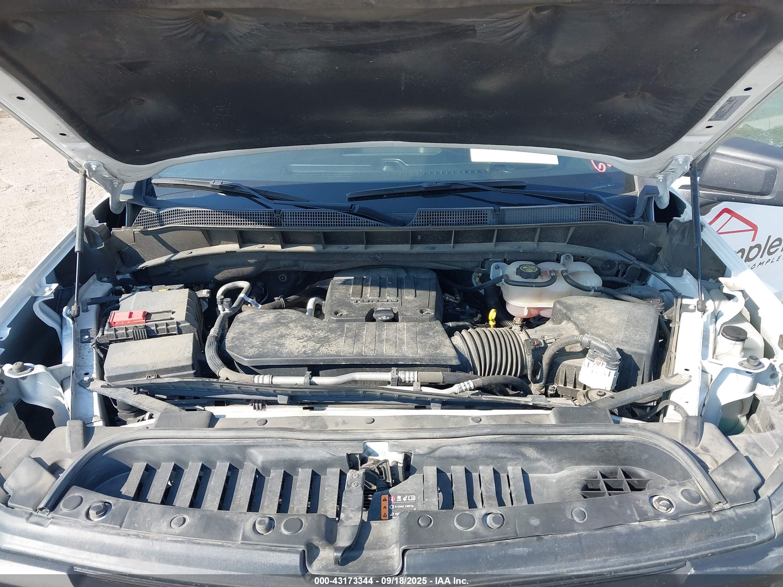 CHEVROLET SILVERADO image 10