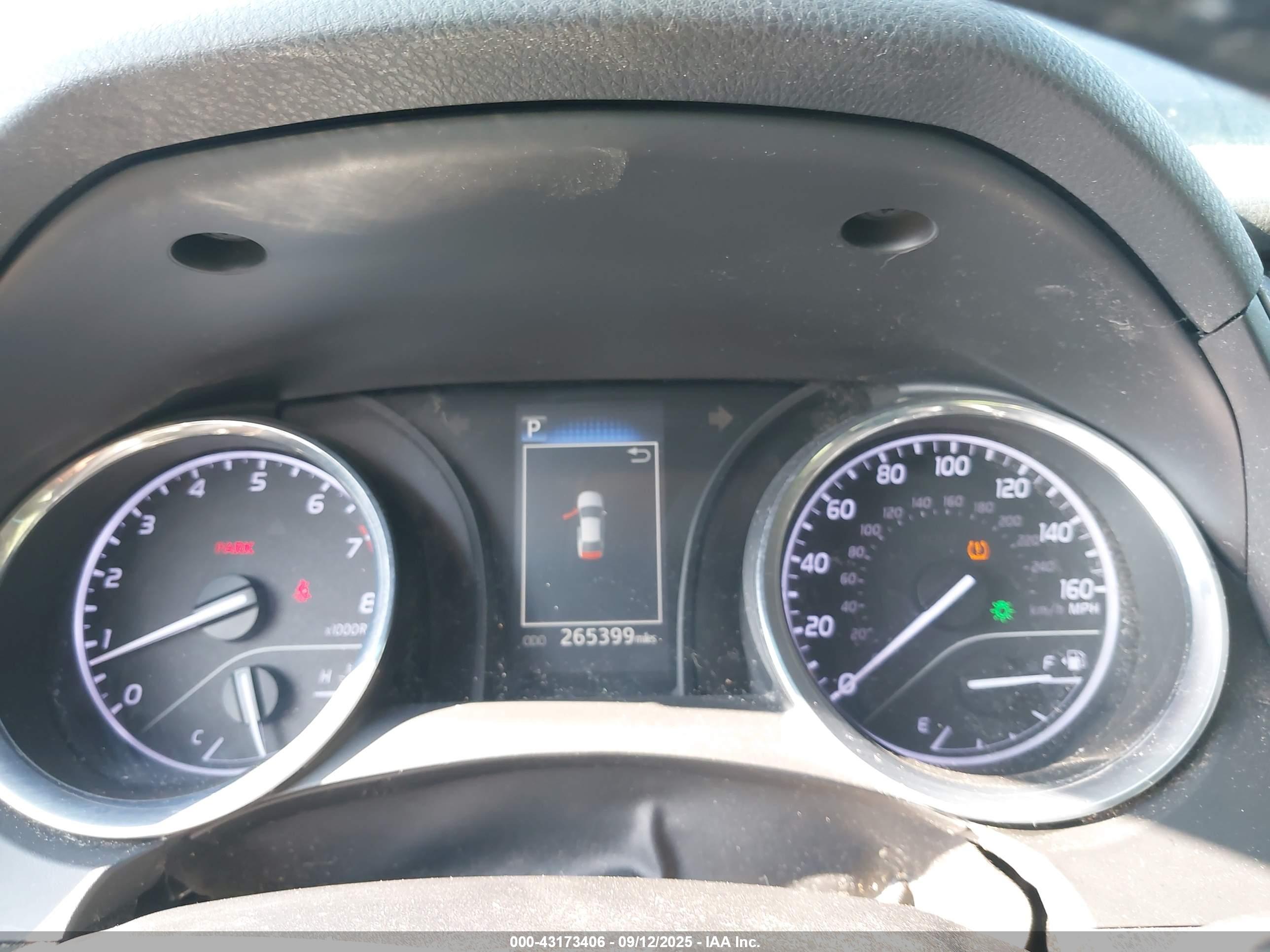 TOYOTA CAMRY image 7