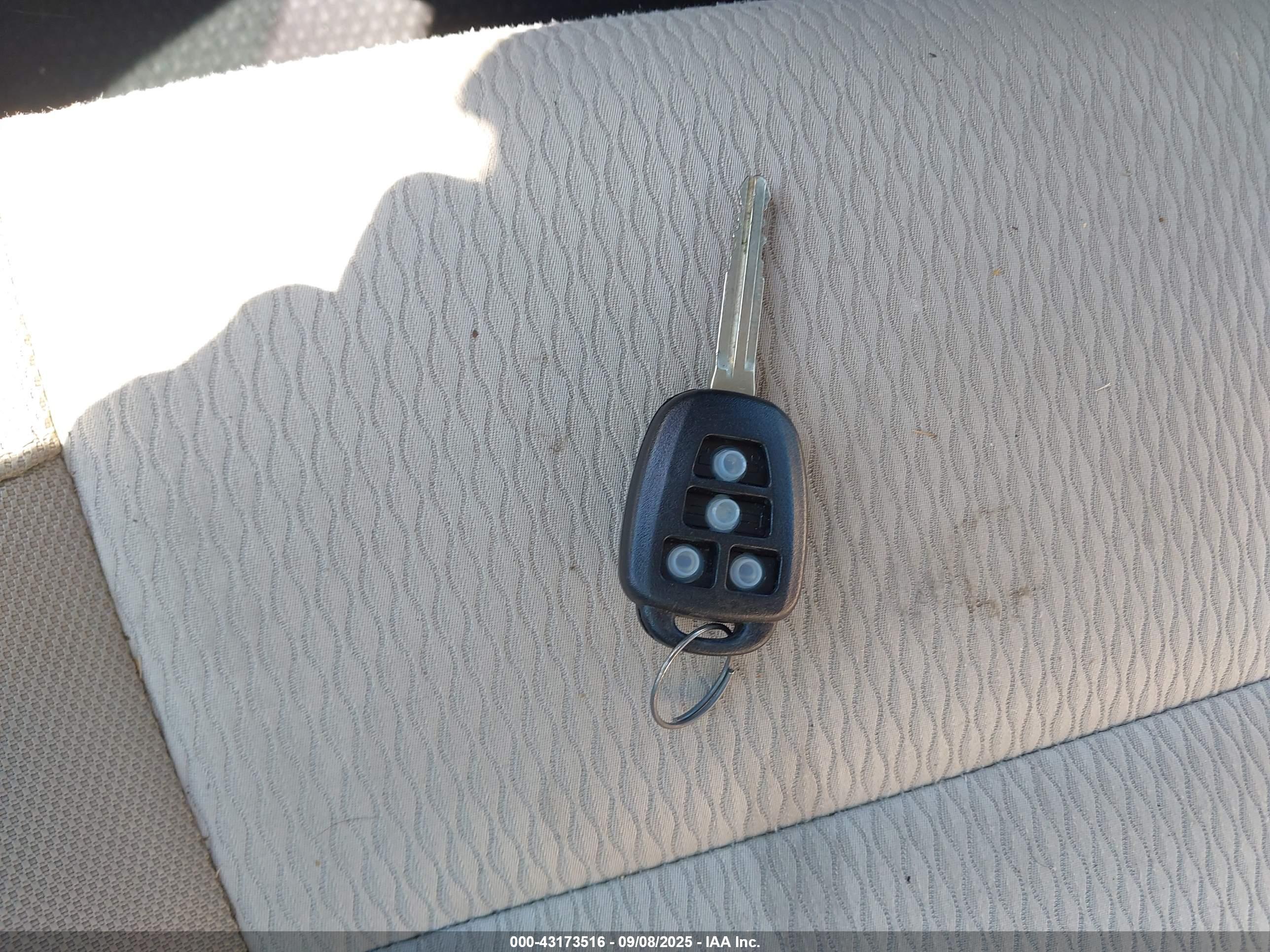 TOYOTA COROLLA image 11