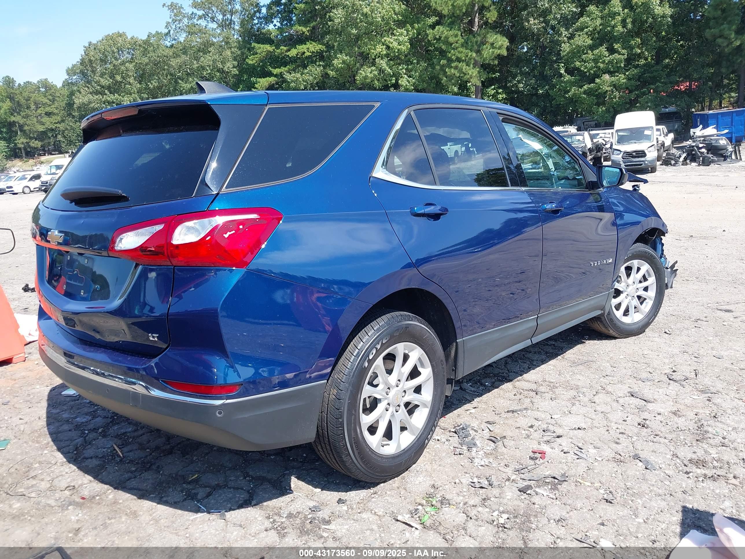 CHEVROLET EQUINOX image 4