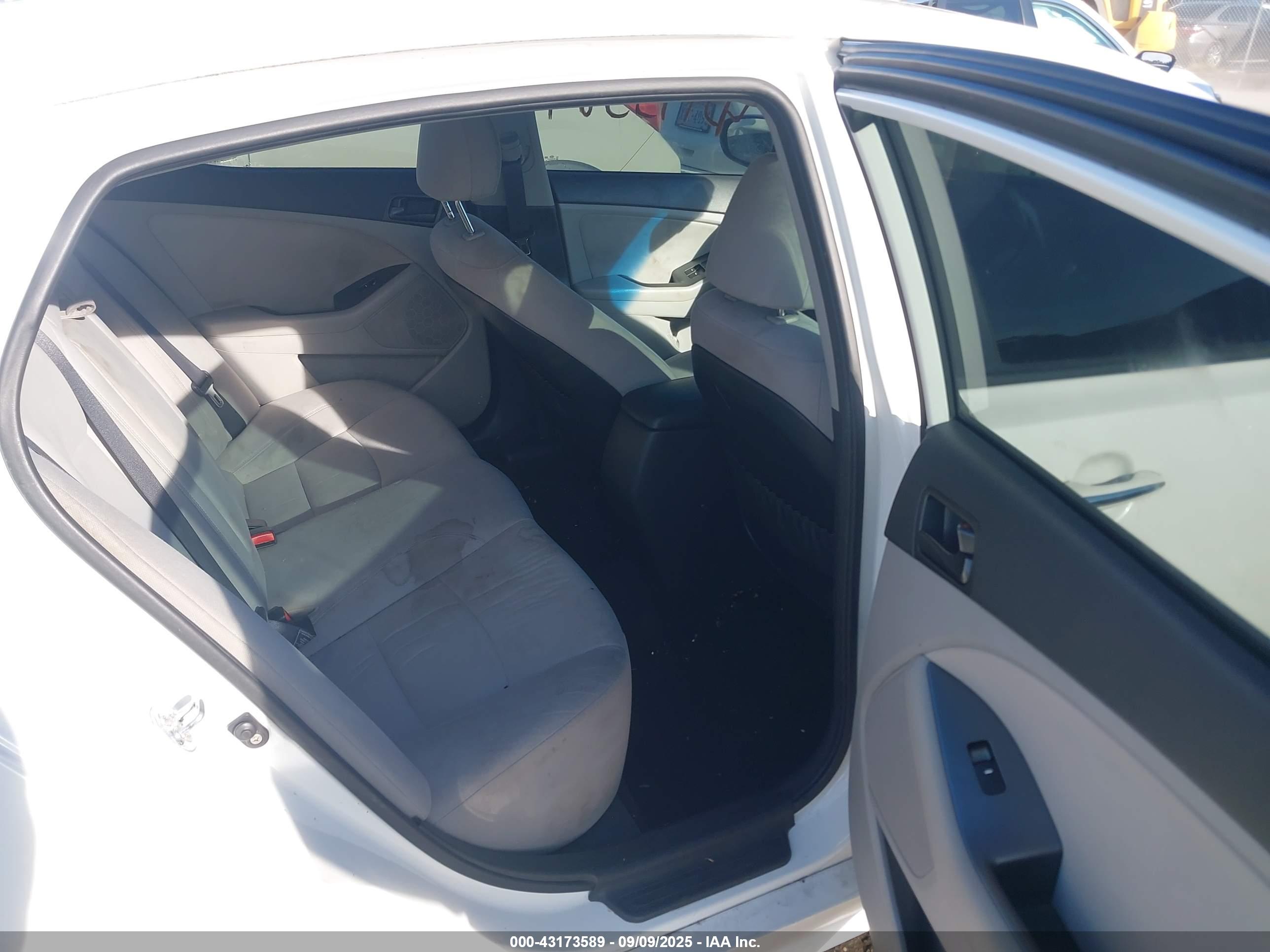 KIA OPTIMA image 8