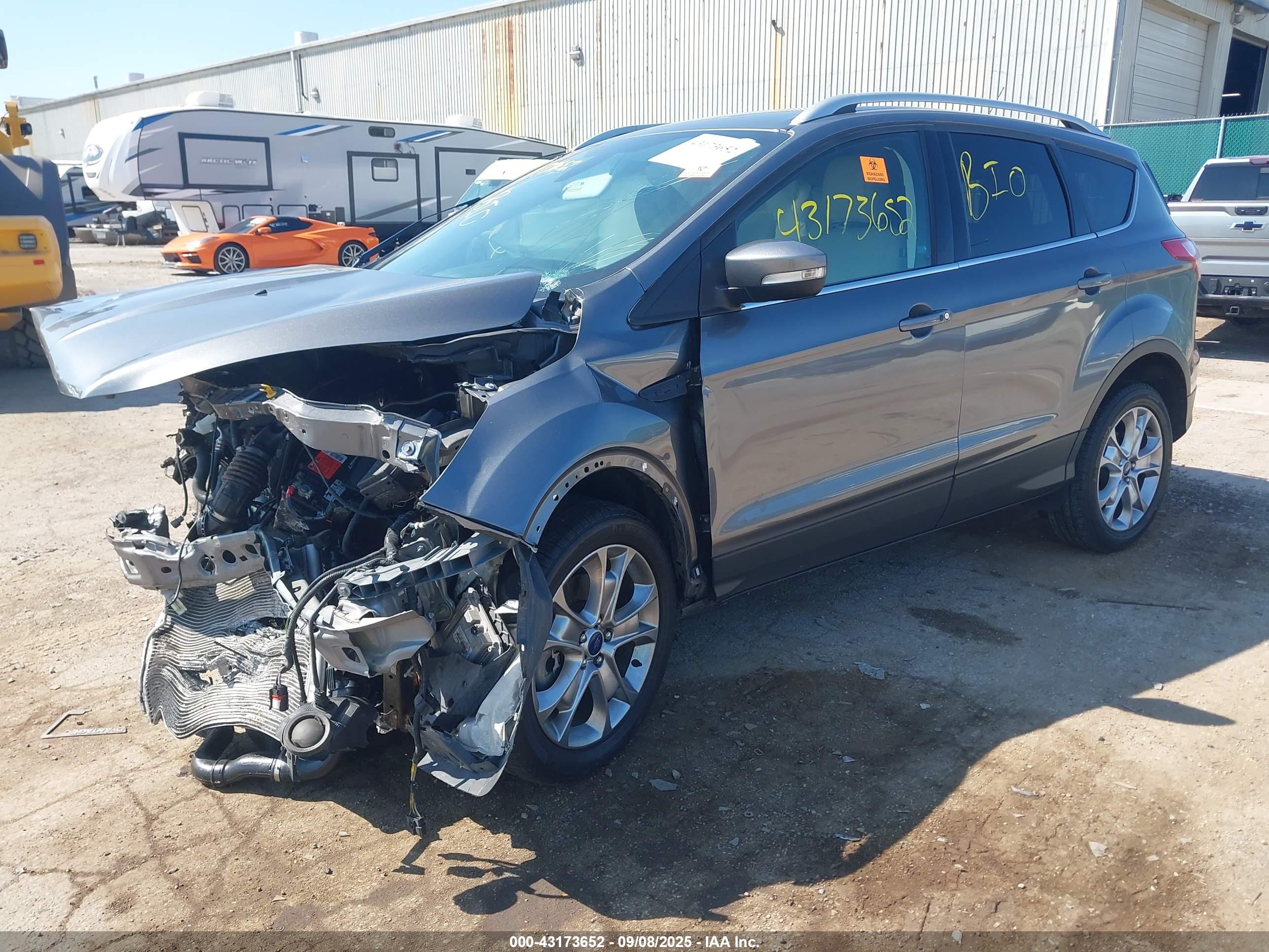 FORD ESCAPE image 2