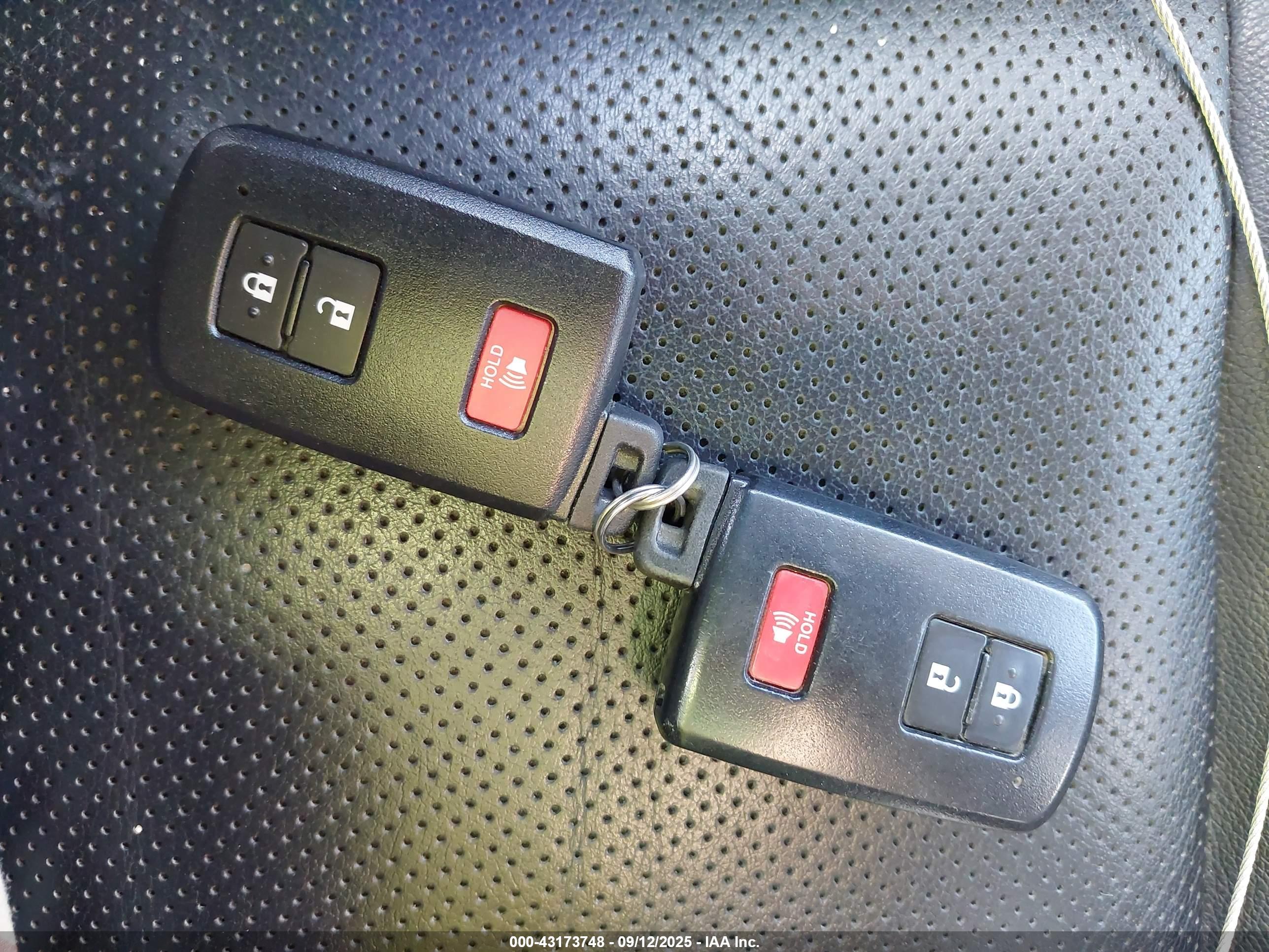 TOYOTA 4RUNNER image 11