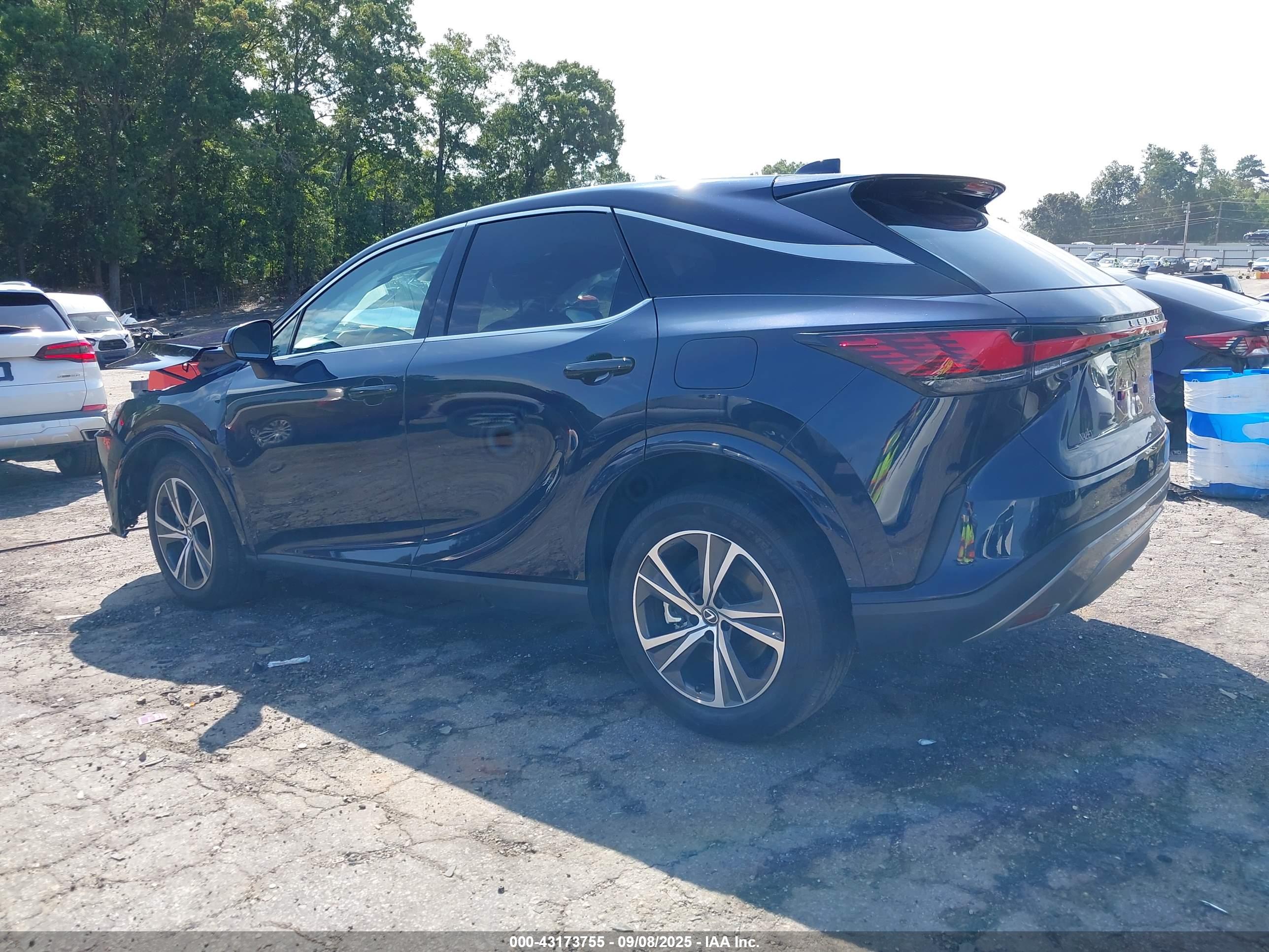 LEXUS RX image 3