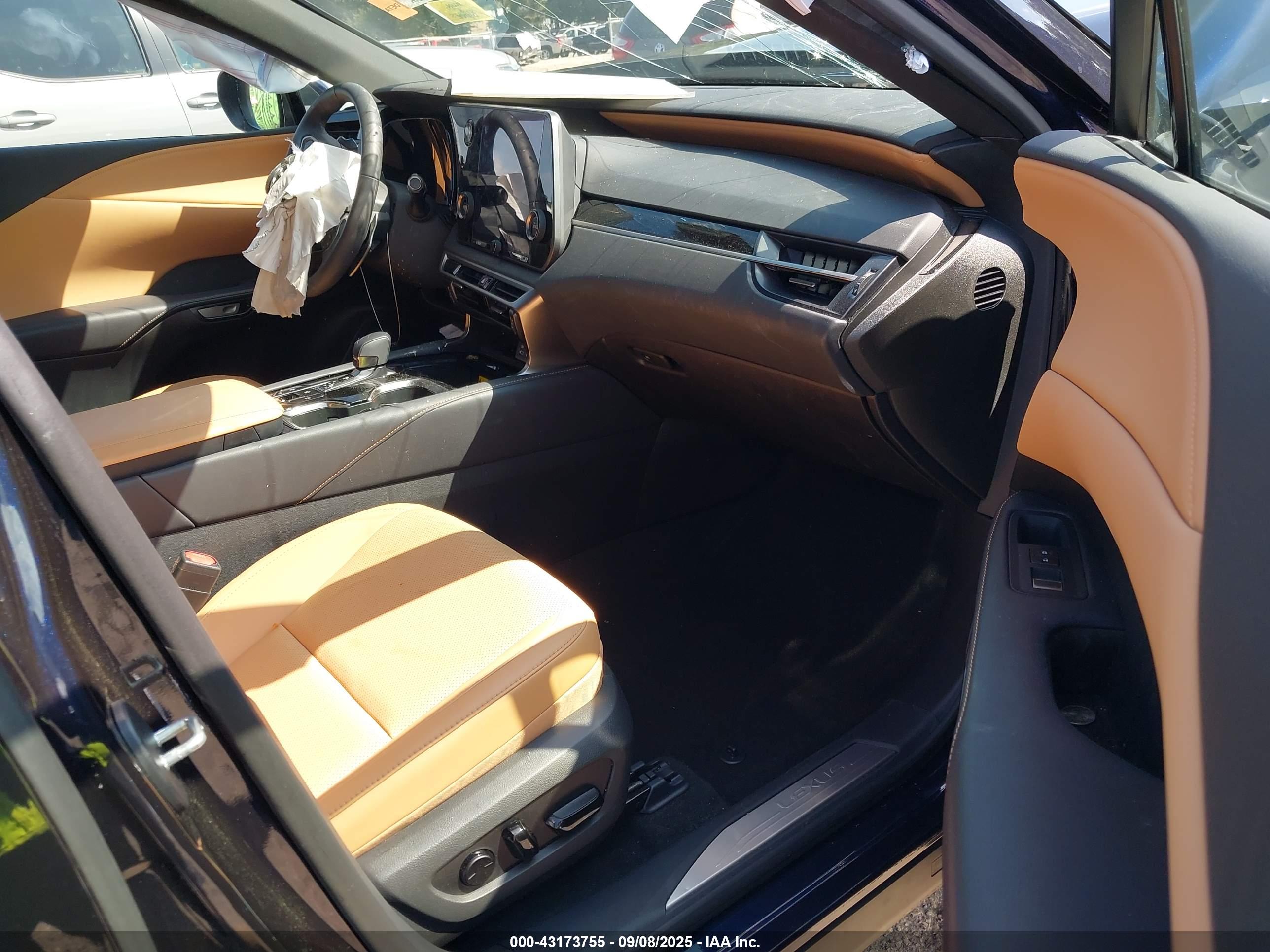 LEXUS RX image 5