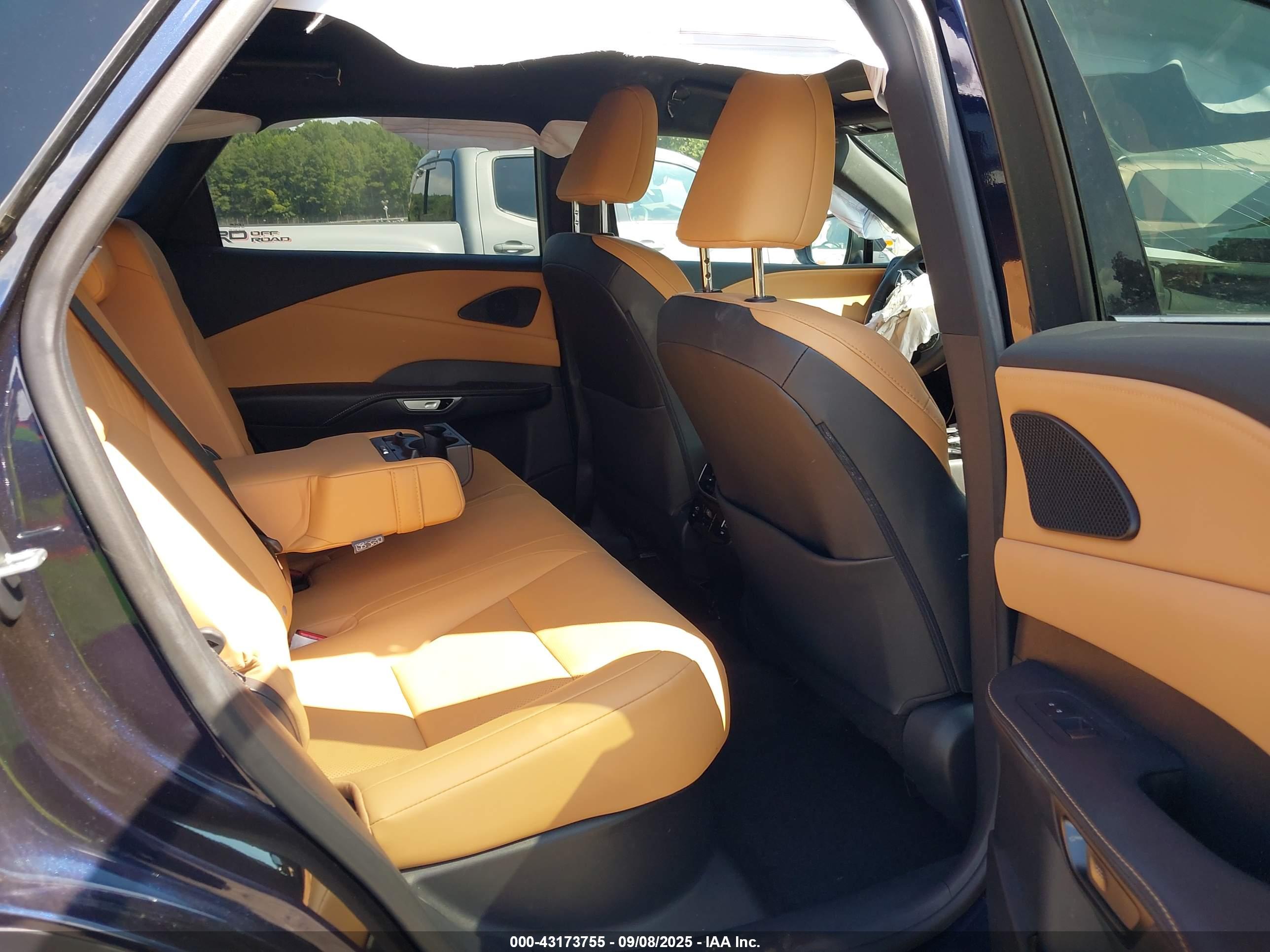 LEXUS RX image 8
