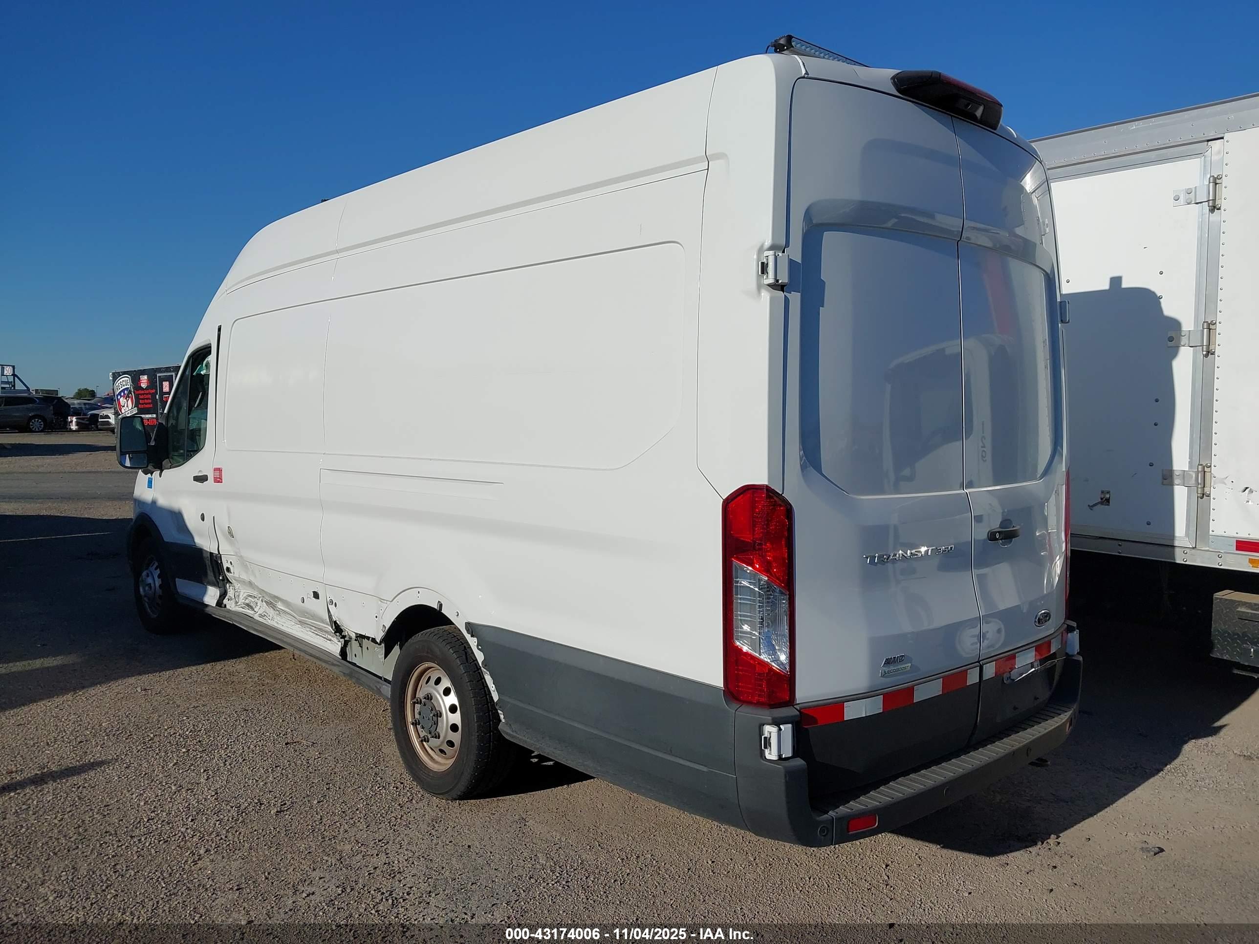 FORD TRANSIT-350 image 3