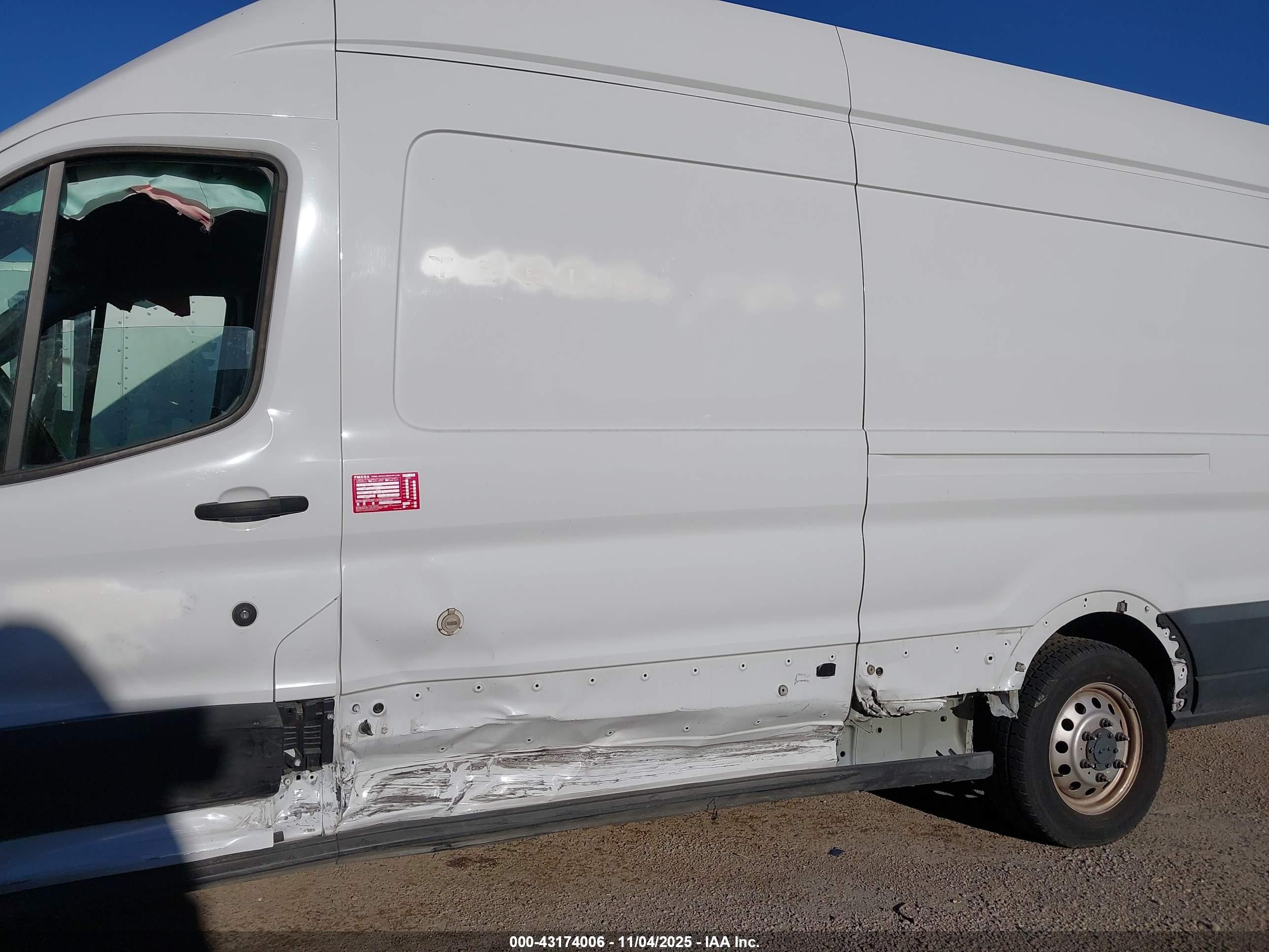 FORD TRANSIT-350 image 6