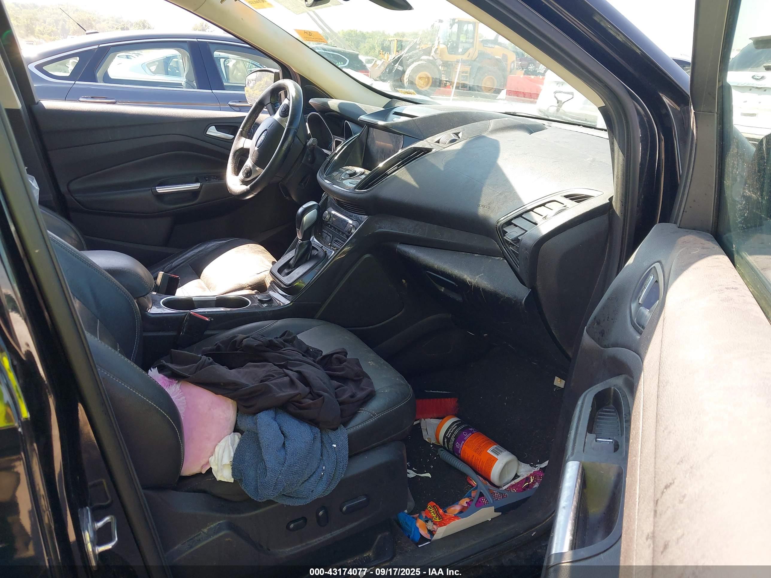 FORD ESCAPE image 5