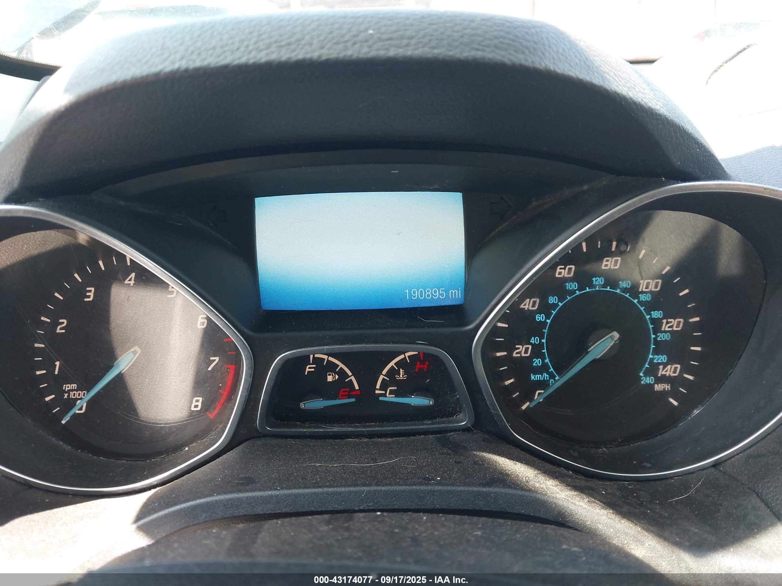 FORD ESCAPE image 7
