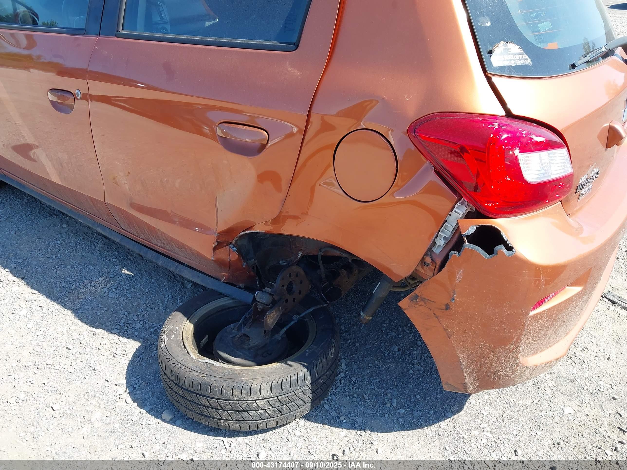 MITSUBISHI MIRAGE image 6