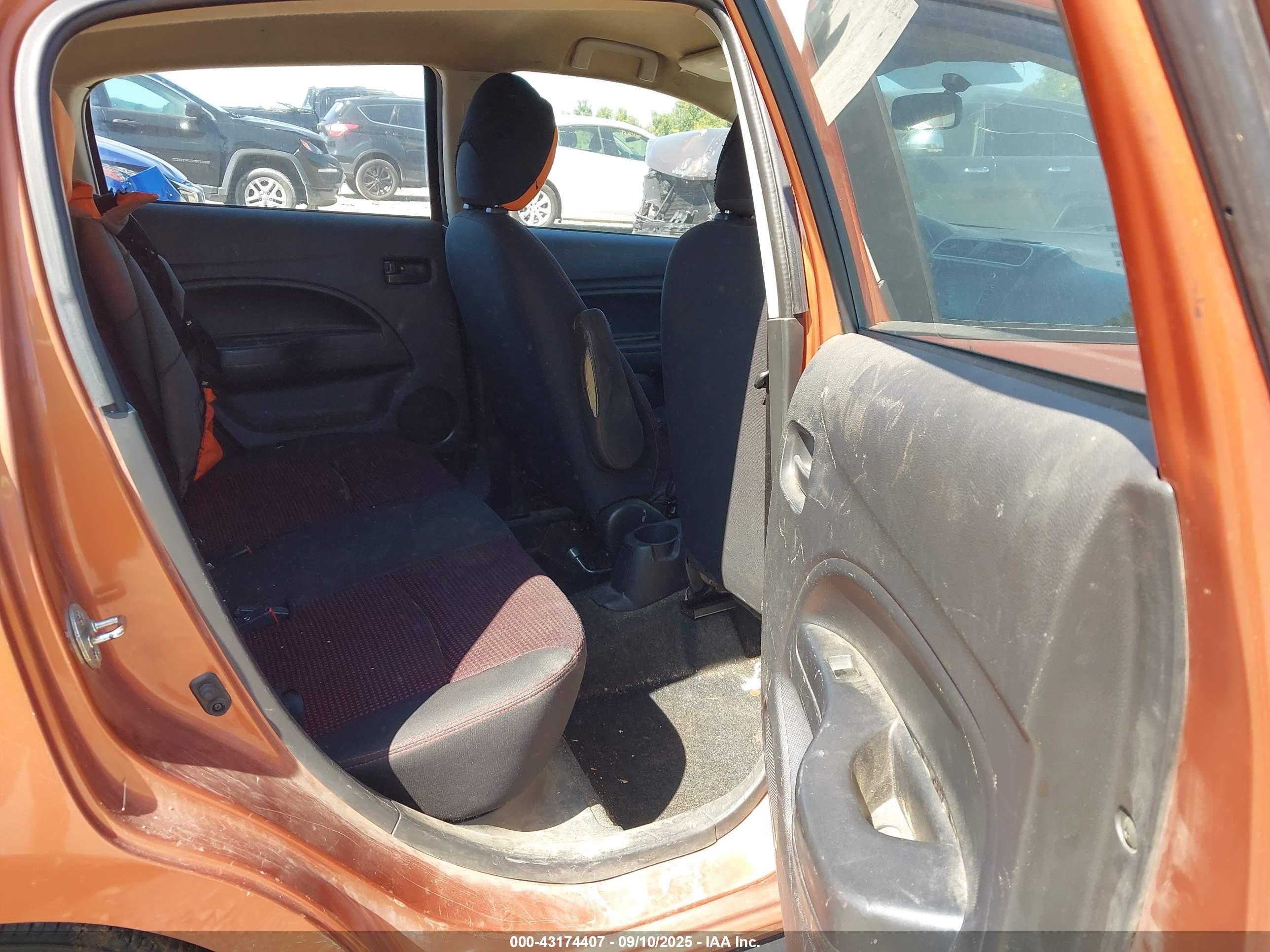 MITSUBISHI MIRAGE image 8