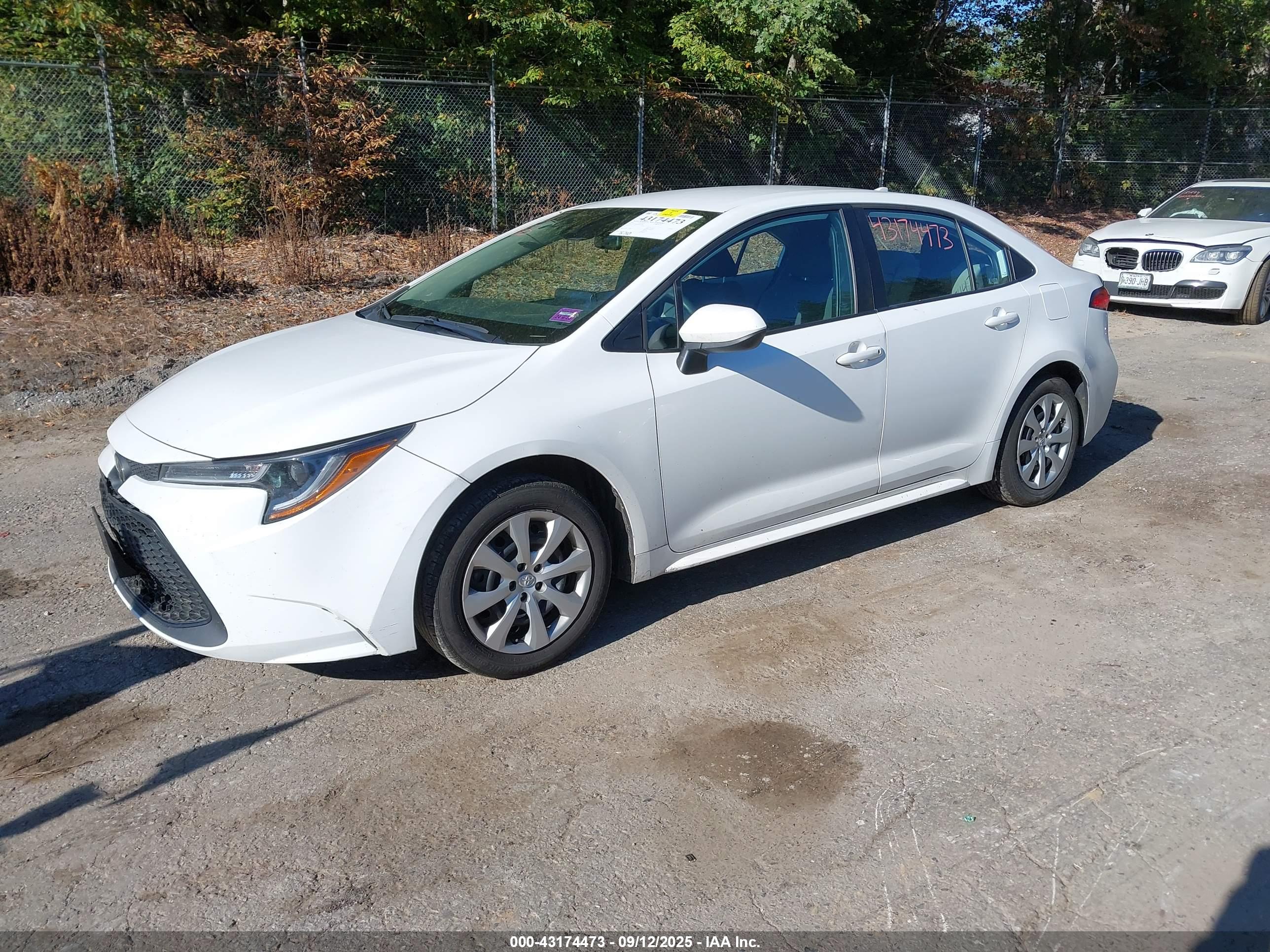 TOYOTA COROLLA image 2