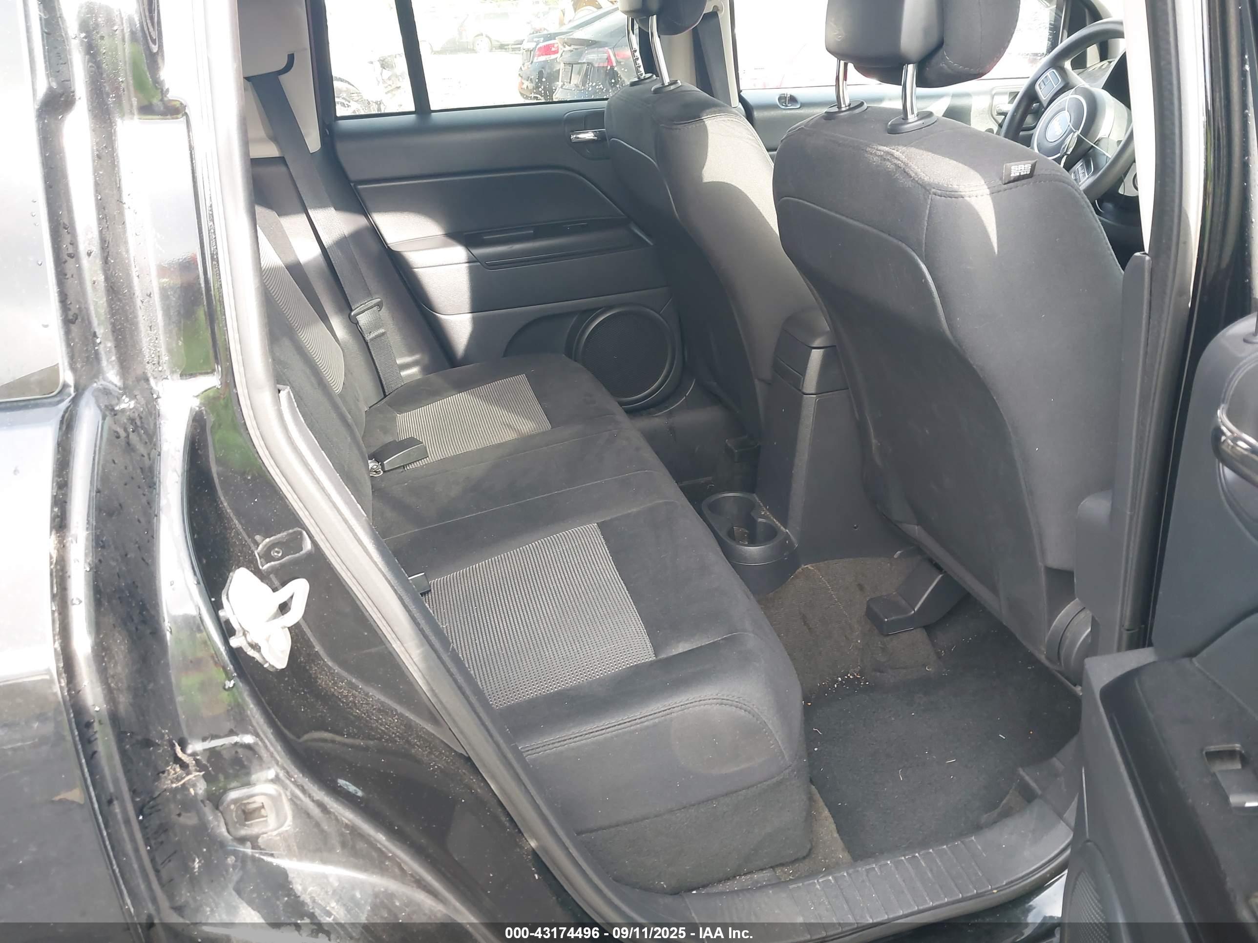 JEEP COMPASS image 8