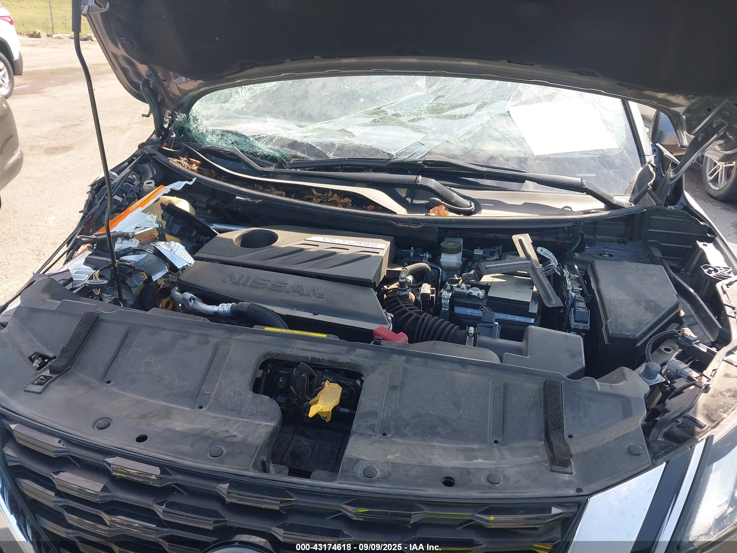 NISSAN ROGUE image 10