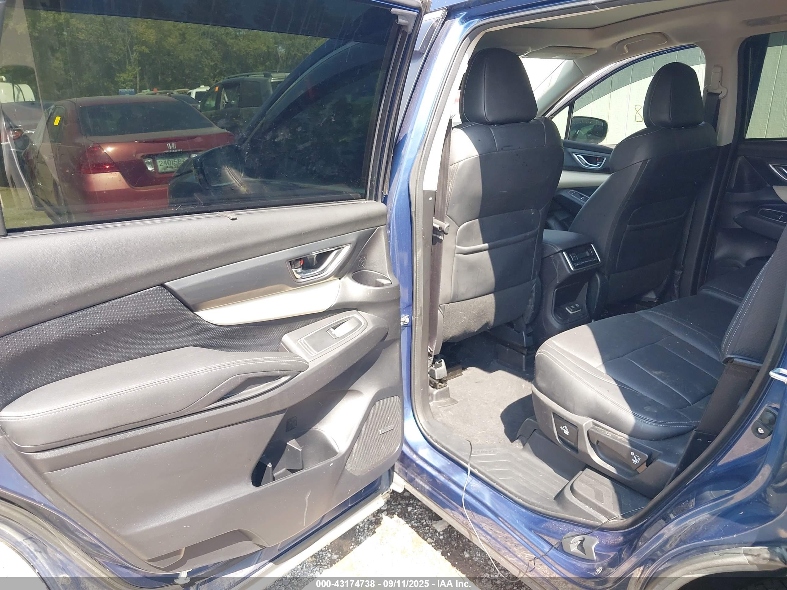 SUBARU ASCENT image 8
