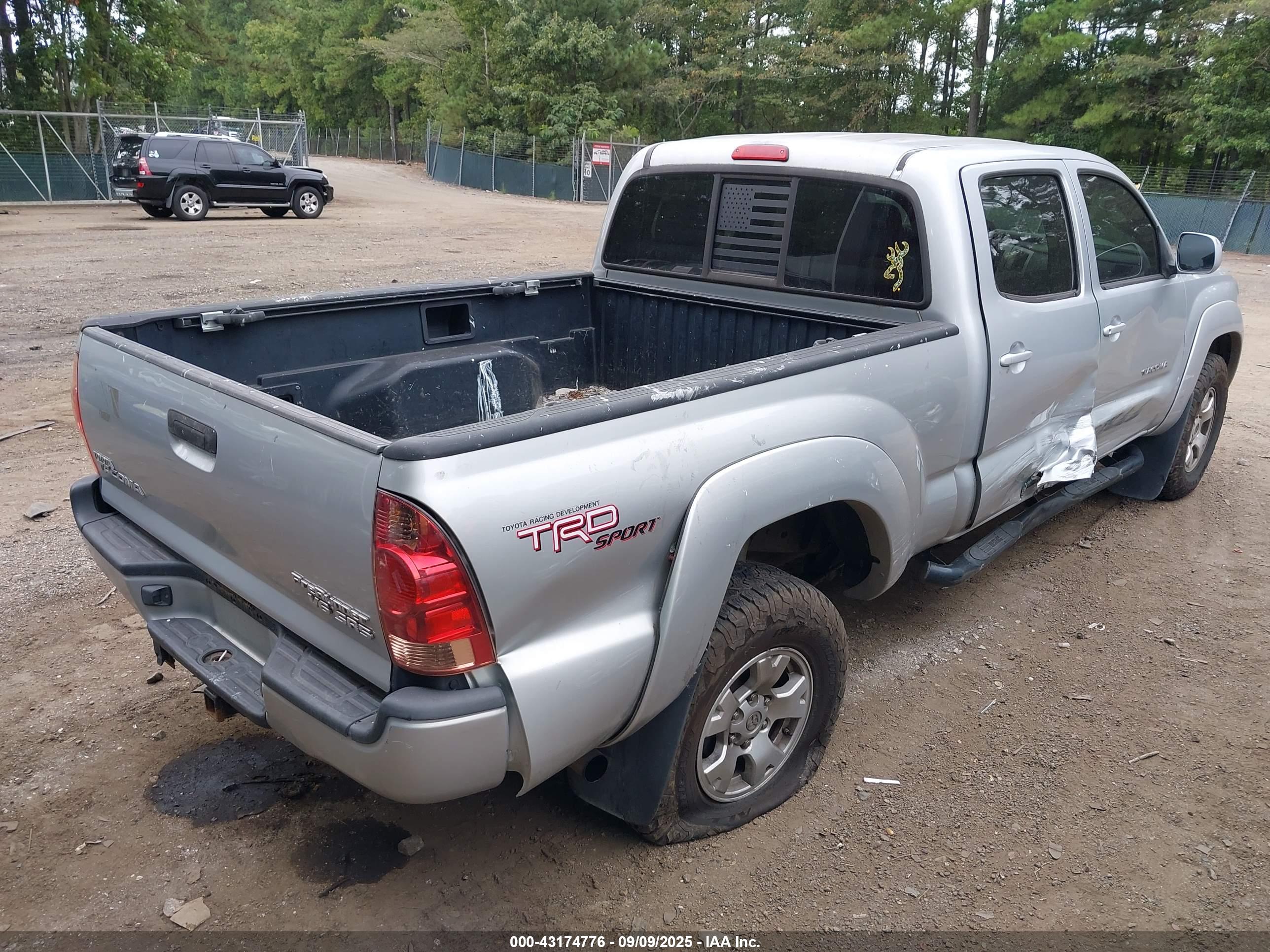 TOYOTA TACOMA image 4