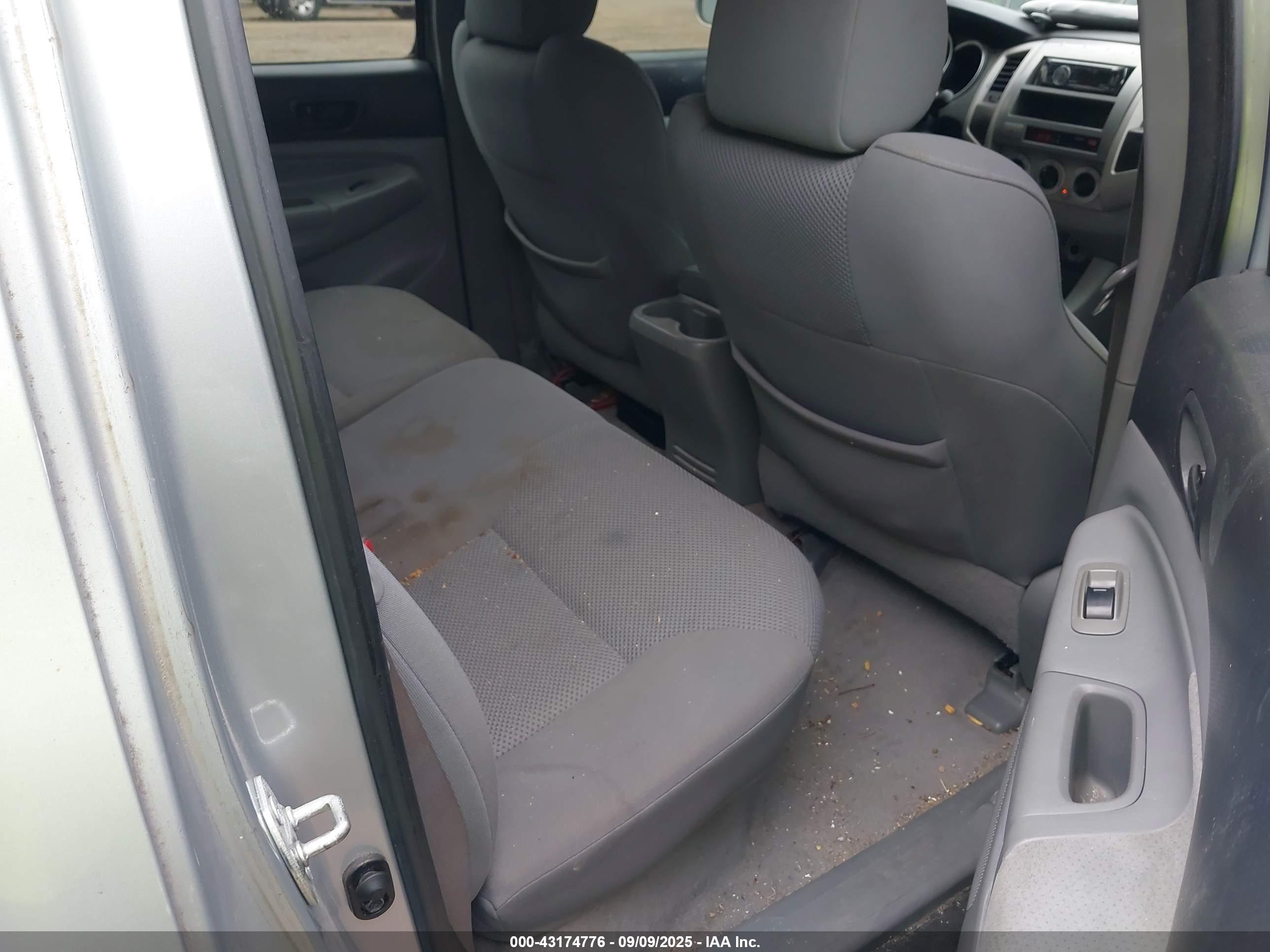 TOYOTA TACOMA image 8