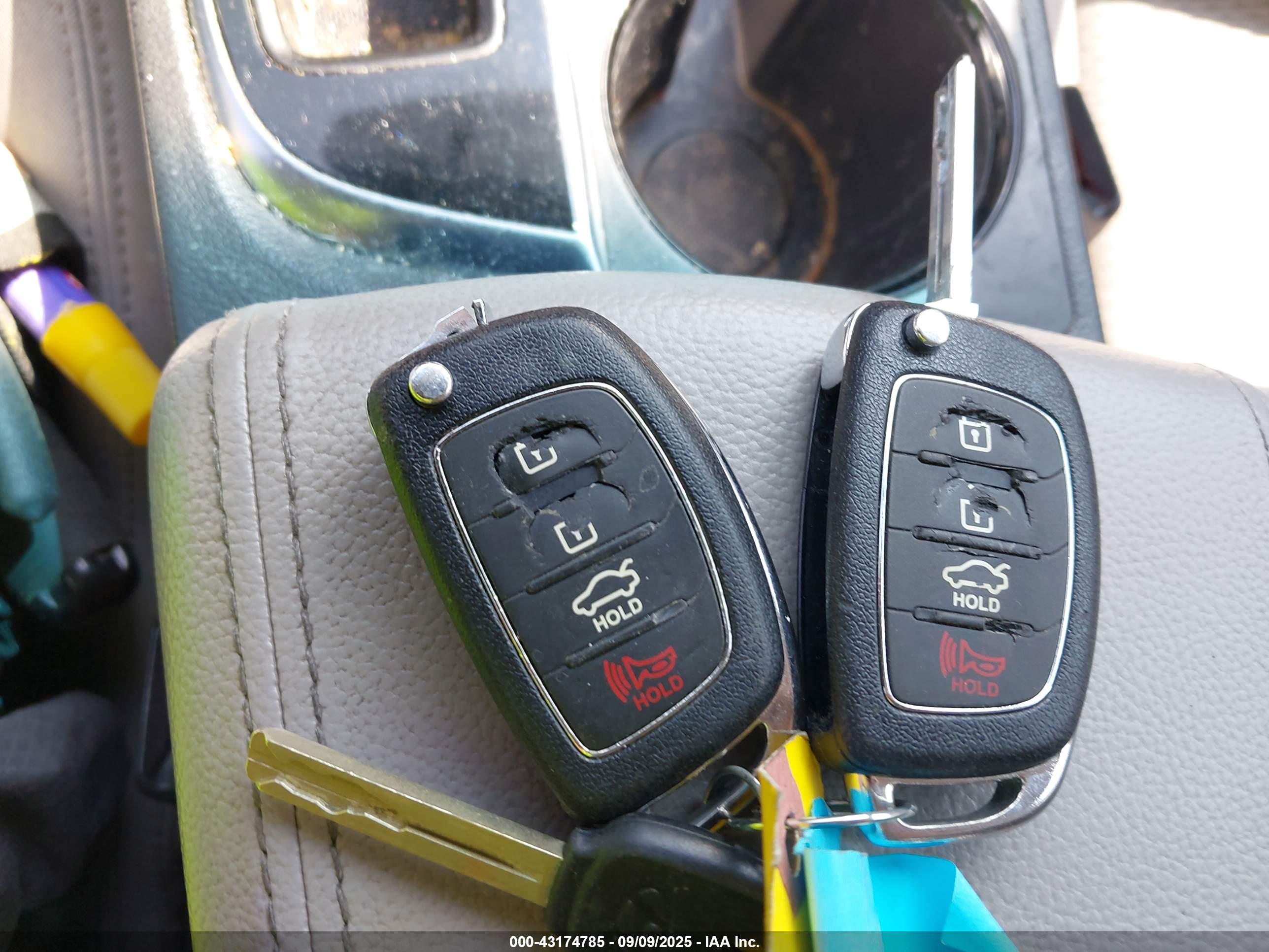 HYUNDAI SONATA image 11