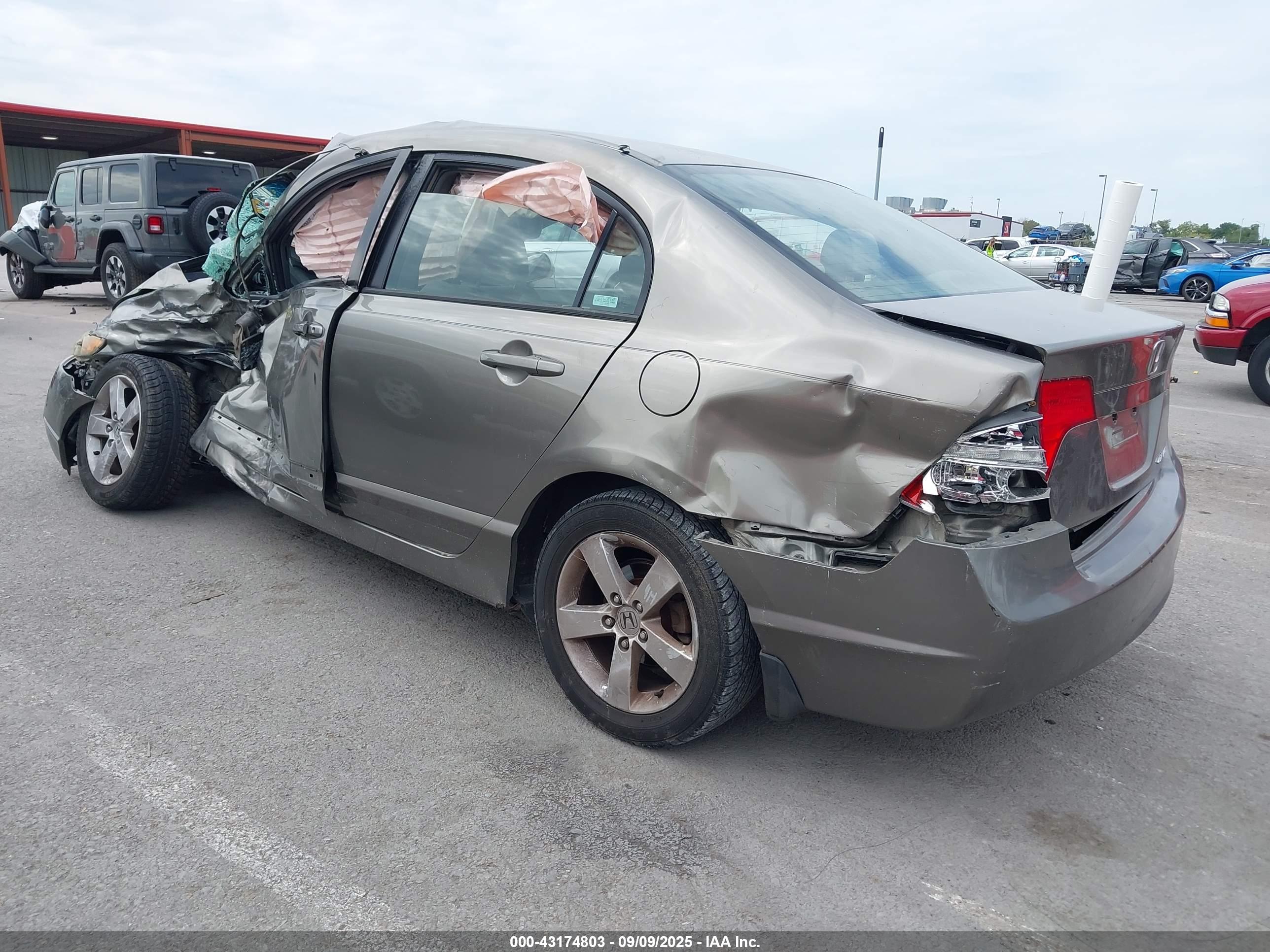 HONDA CIVIC image 3