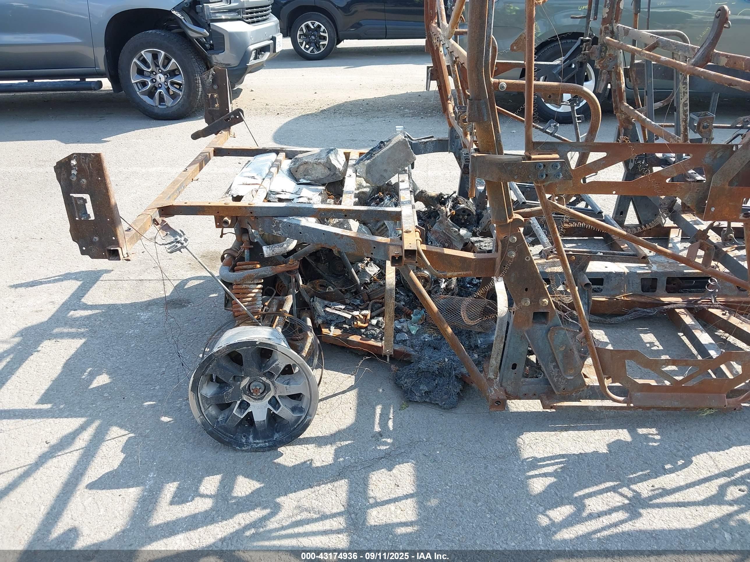 CAN-AM DEFENDER image 8